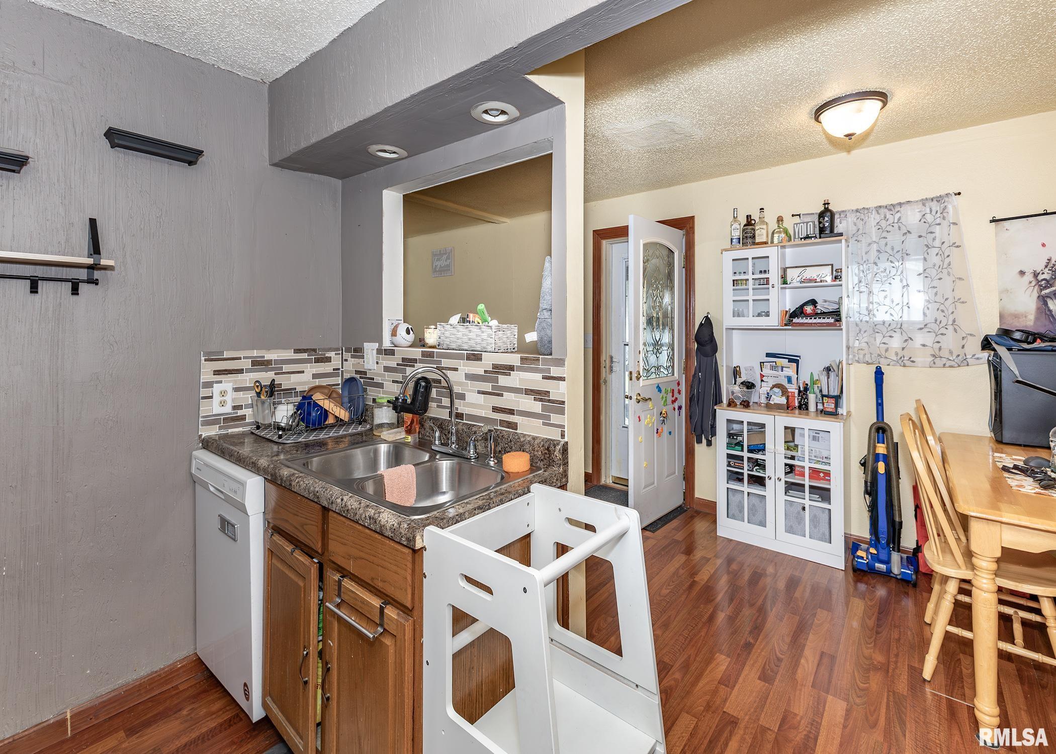 2607 47th Street, Moline, Illinois image 13