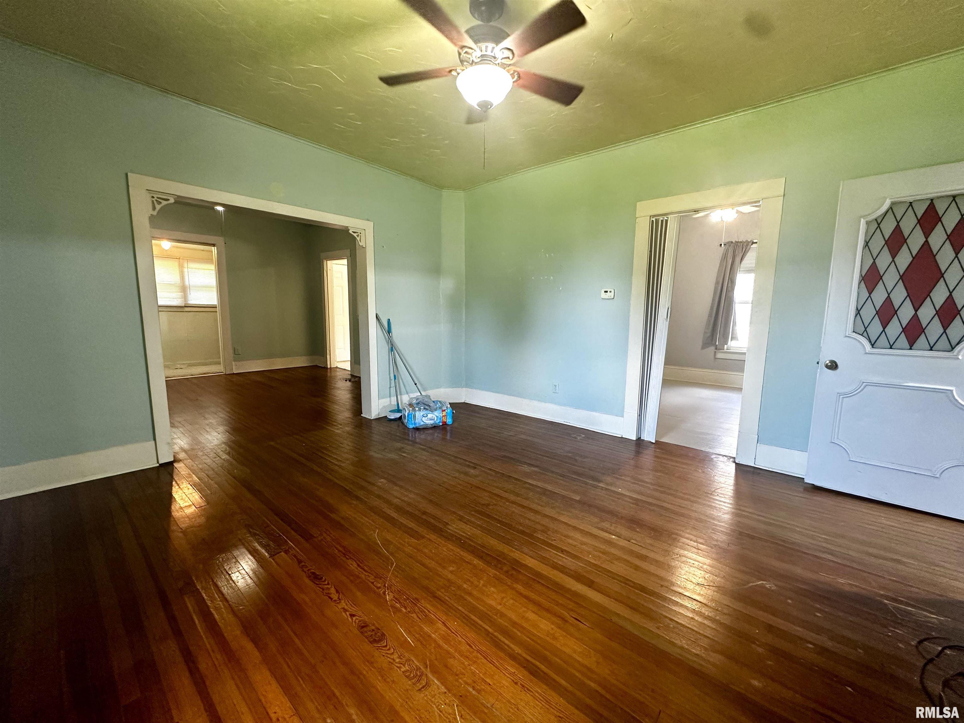 2213 Locust Street, Eldorado, Illinois image 4