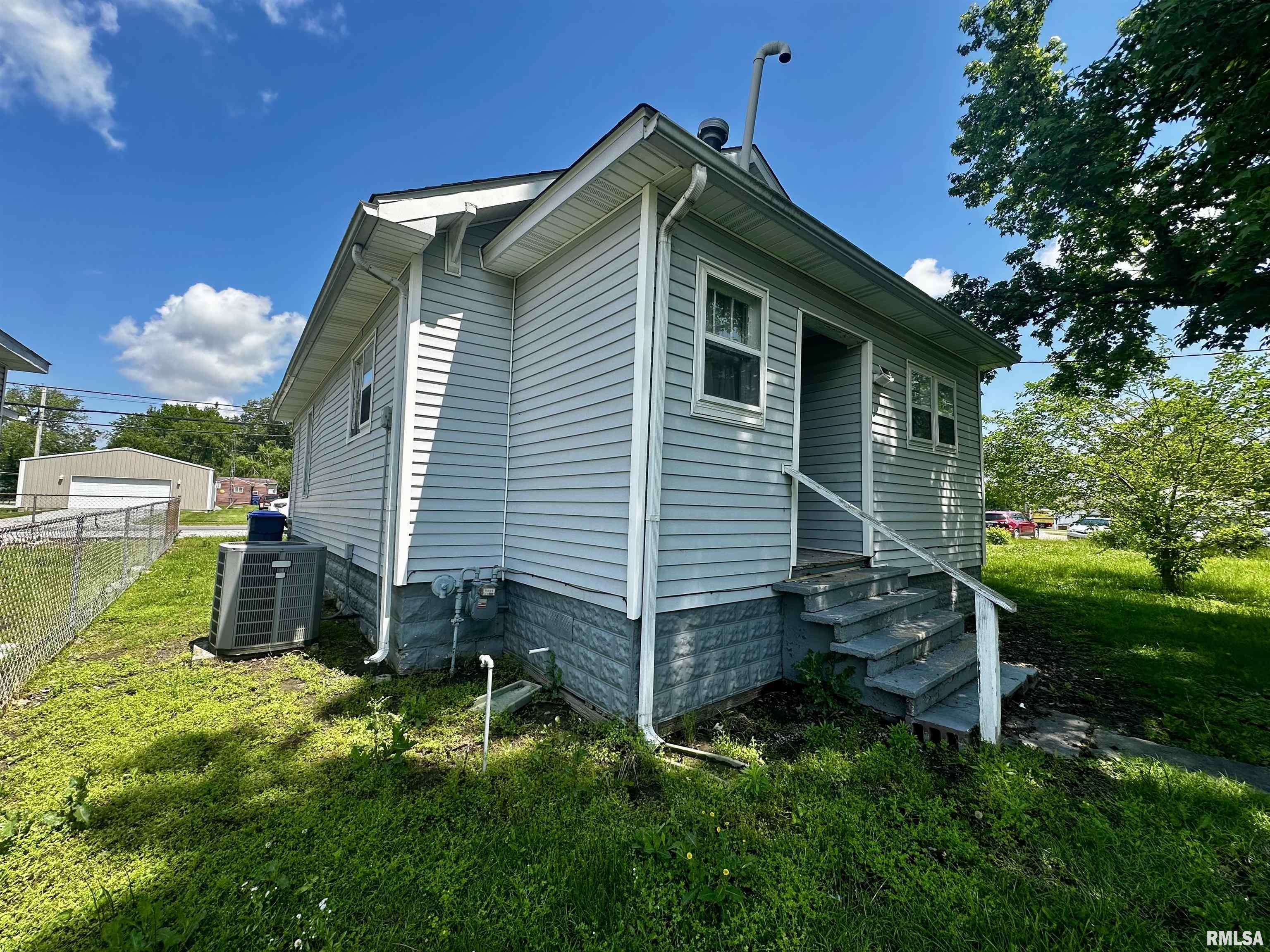 2213 Locust Street, Eldorado, Illinois image 20