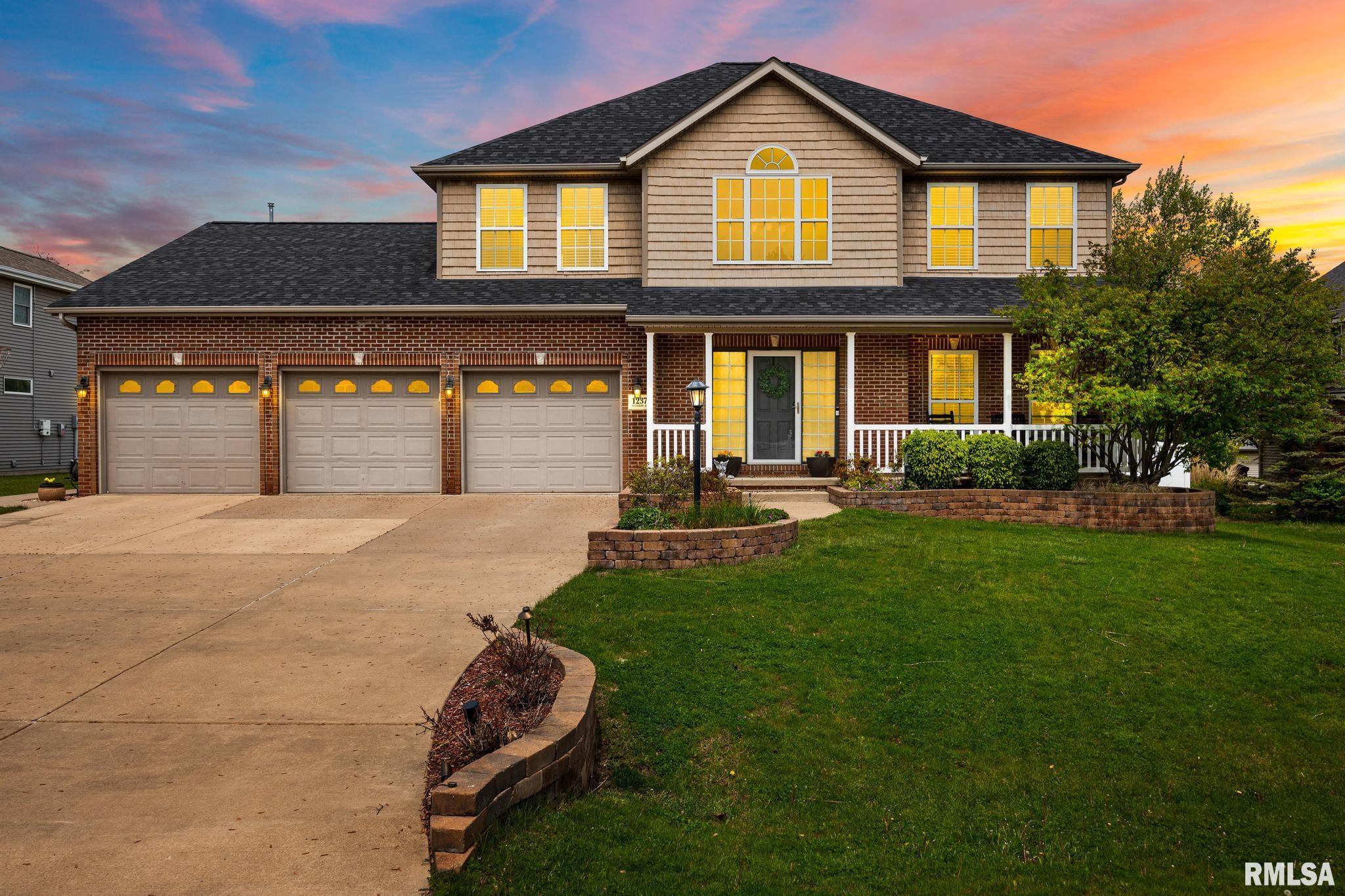 1237 Winterberry Avenue, Germantown Hills, Illinois image 1