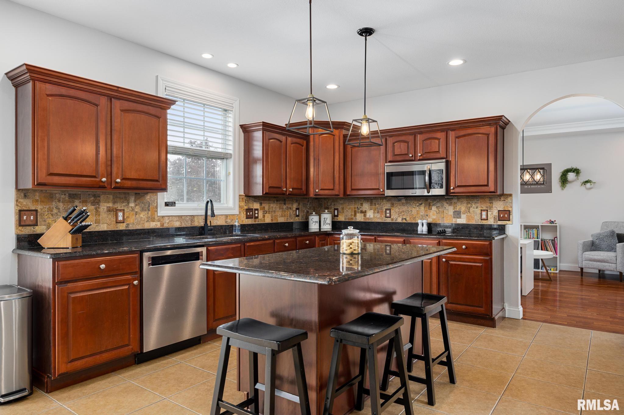 1237 Winterberry Avenue, Germantown Hills, Illinois image 15