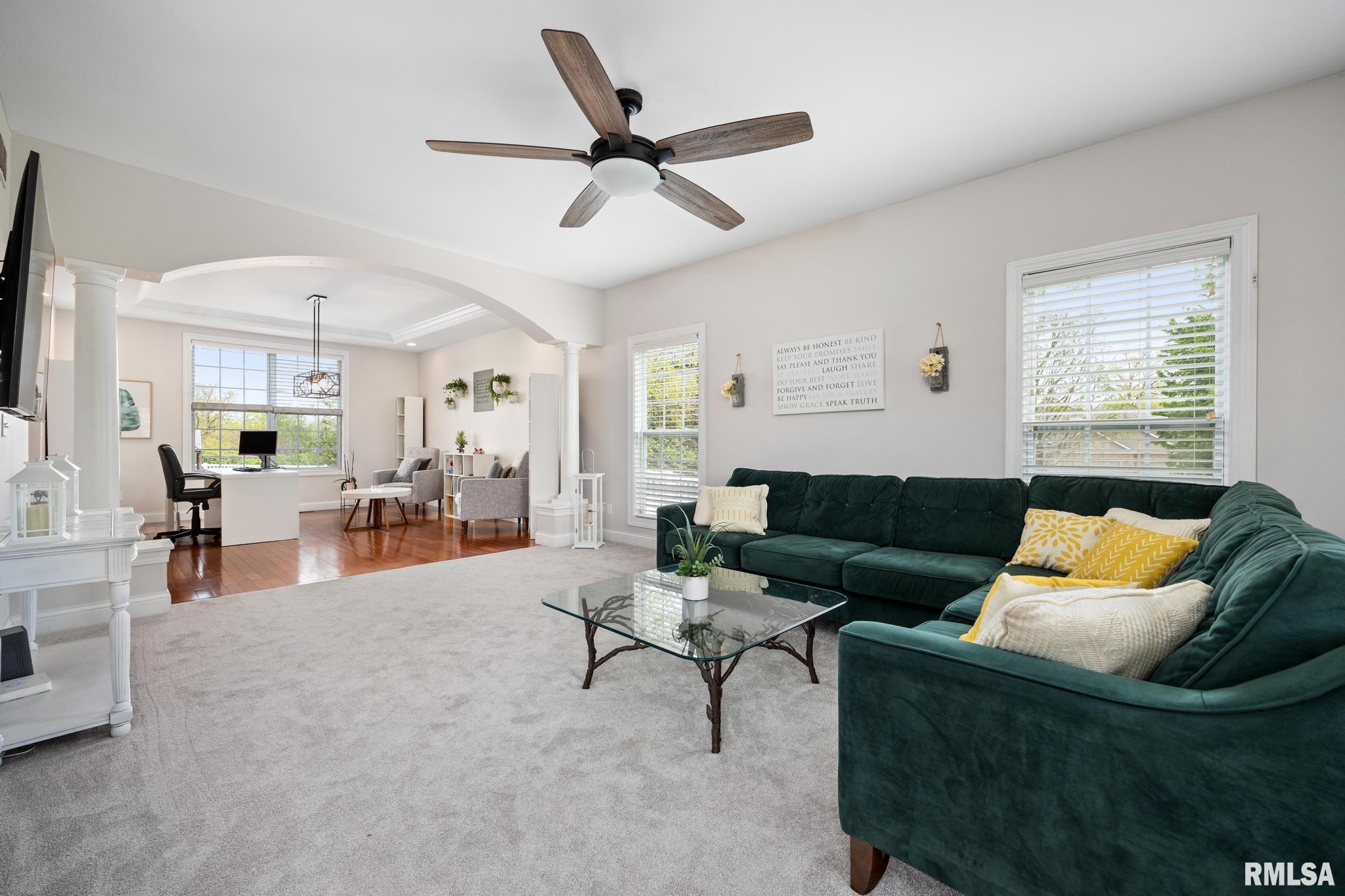 1237 Winterberry Avenue, Germantown Hills, Illinois image 8