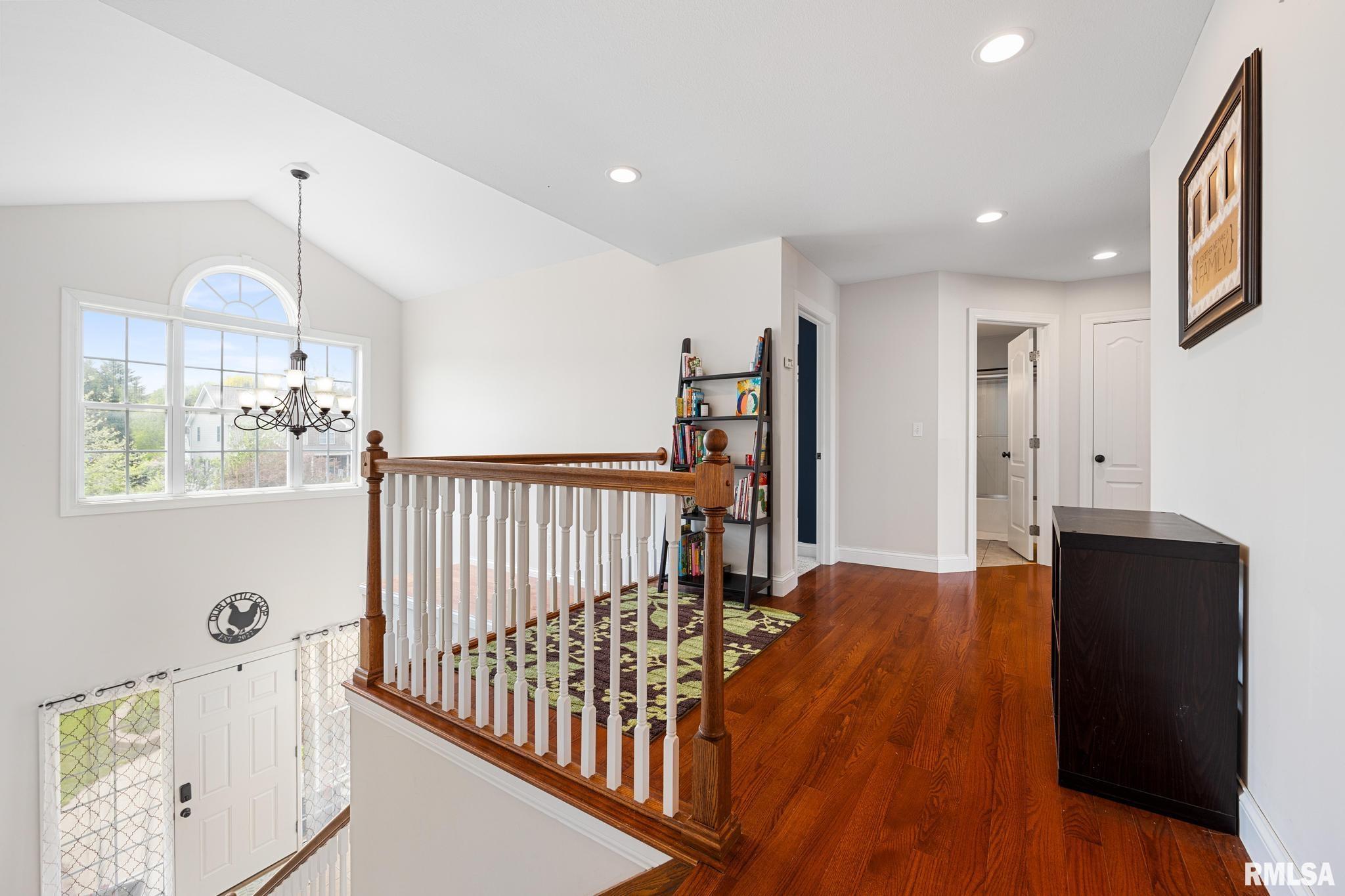 1237 Winterberry Avenue, Germantown Hills, Illinois image 24