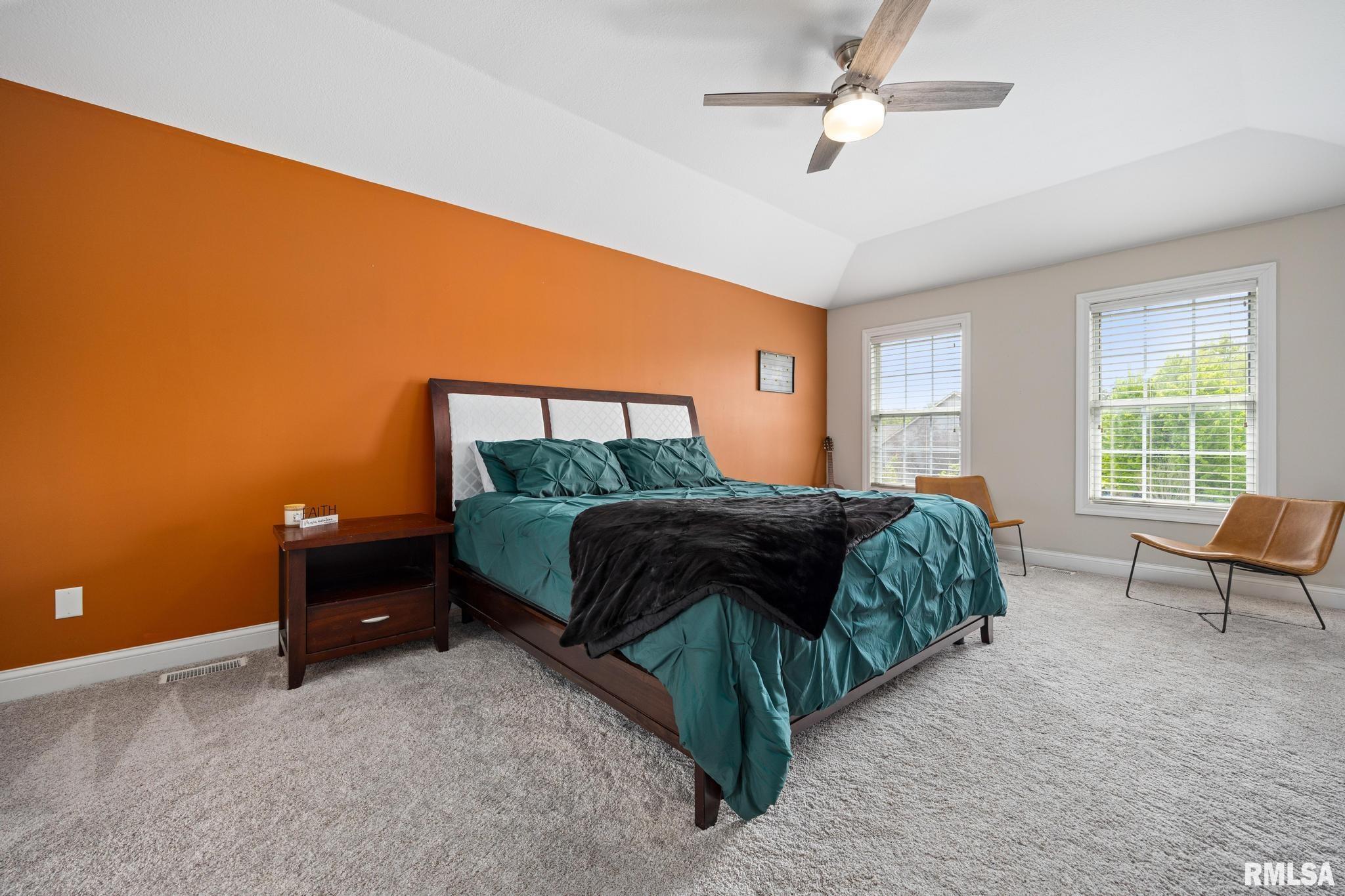 1237 Winterberry Avenue, Germantown Hills, Illinois image 32