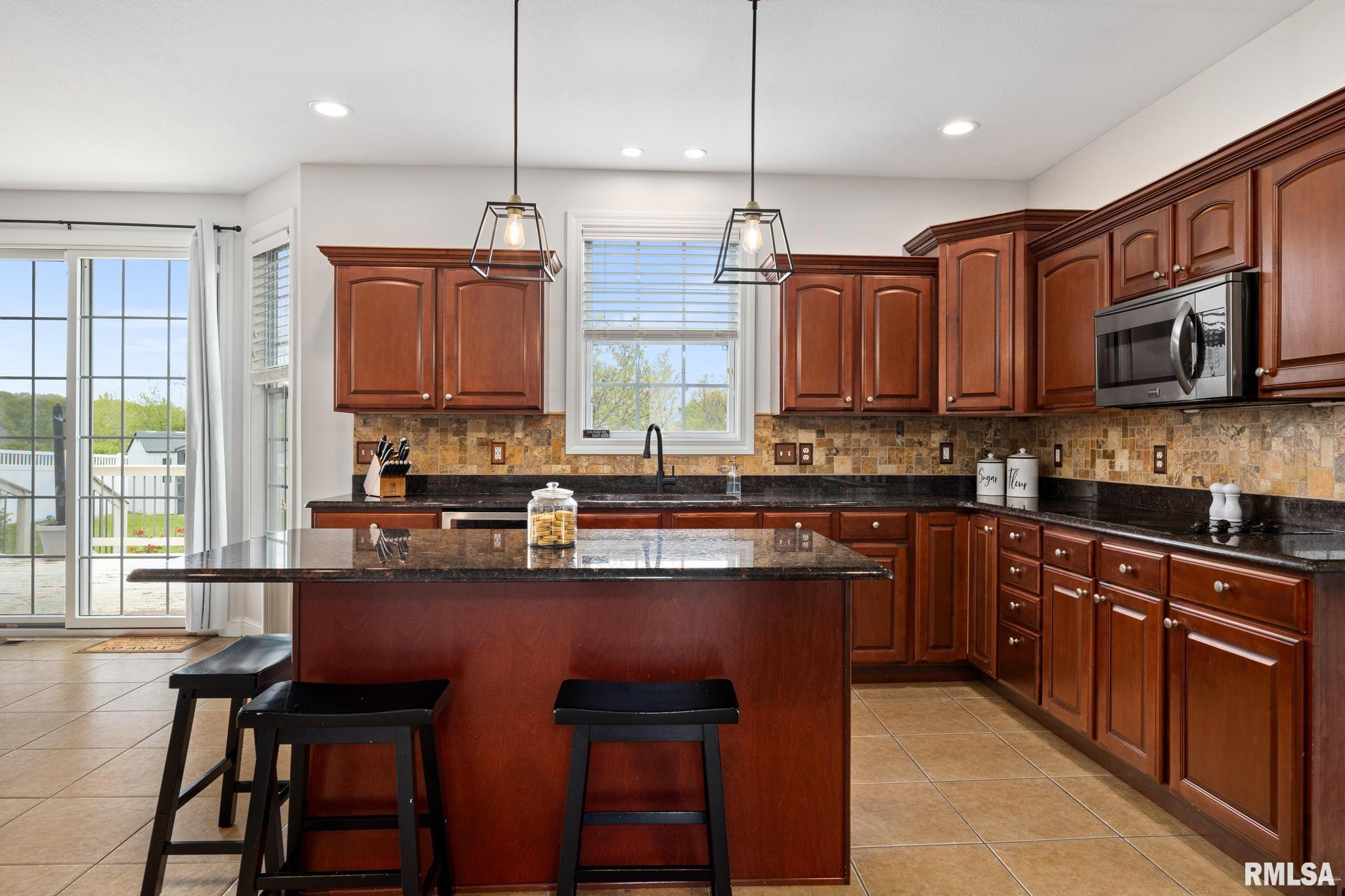 1237 Winterberry Avenue, Germantown Hills, Illinois image 14