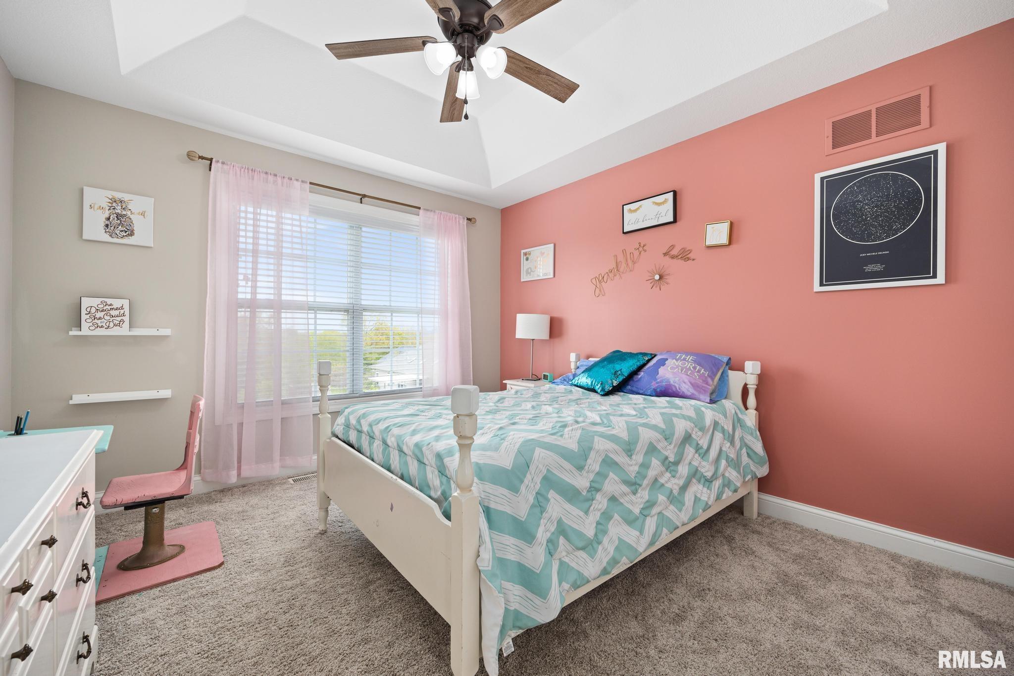 1237 Winterberry Avenue, Germantown Hills, Illinois image 30