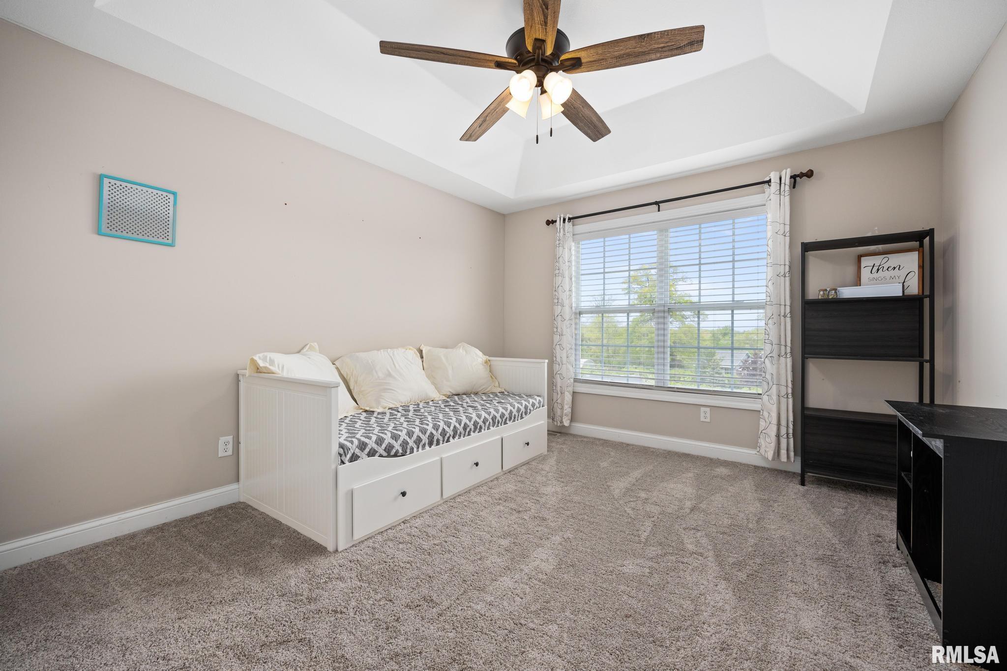 1237 Winterberry Avenue, Germantown Hills, Illinois image 28