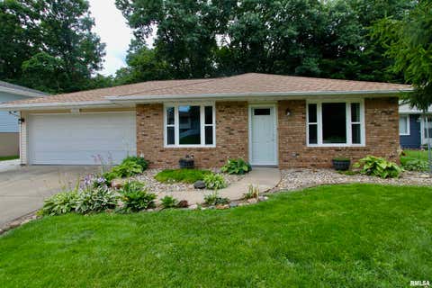 Homes For Sale - 124 Shoshone Drive<br/> East Peoria, IL 61611