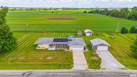 Homes For Sale - 1390 Airport Road<br/> Lincoln, IL 62656