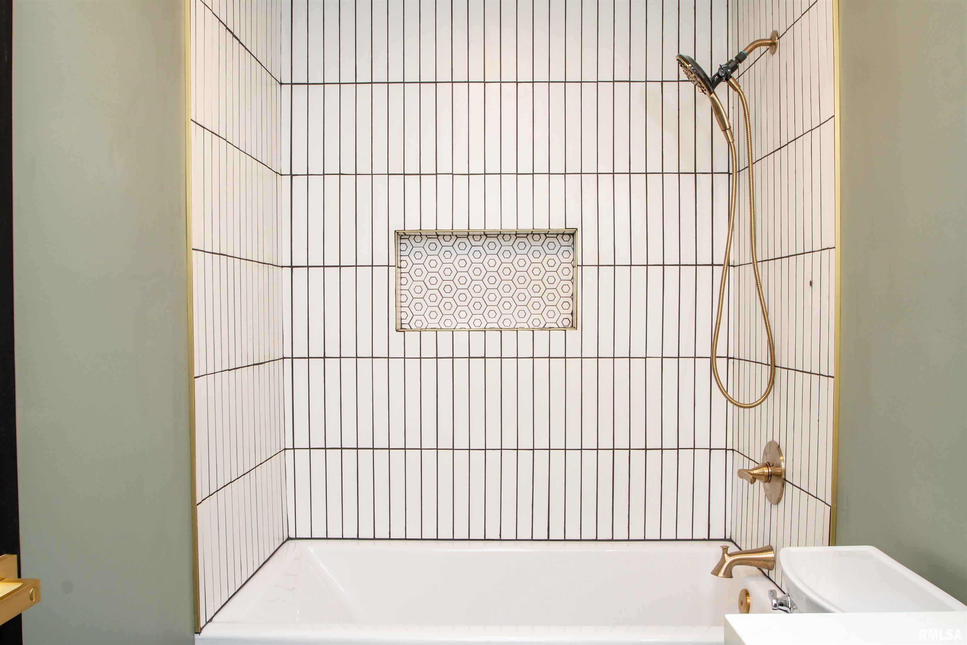 5621 S Martin Weber Road, Glasford, Illinois image 31