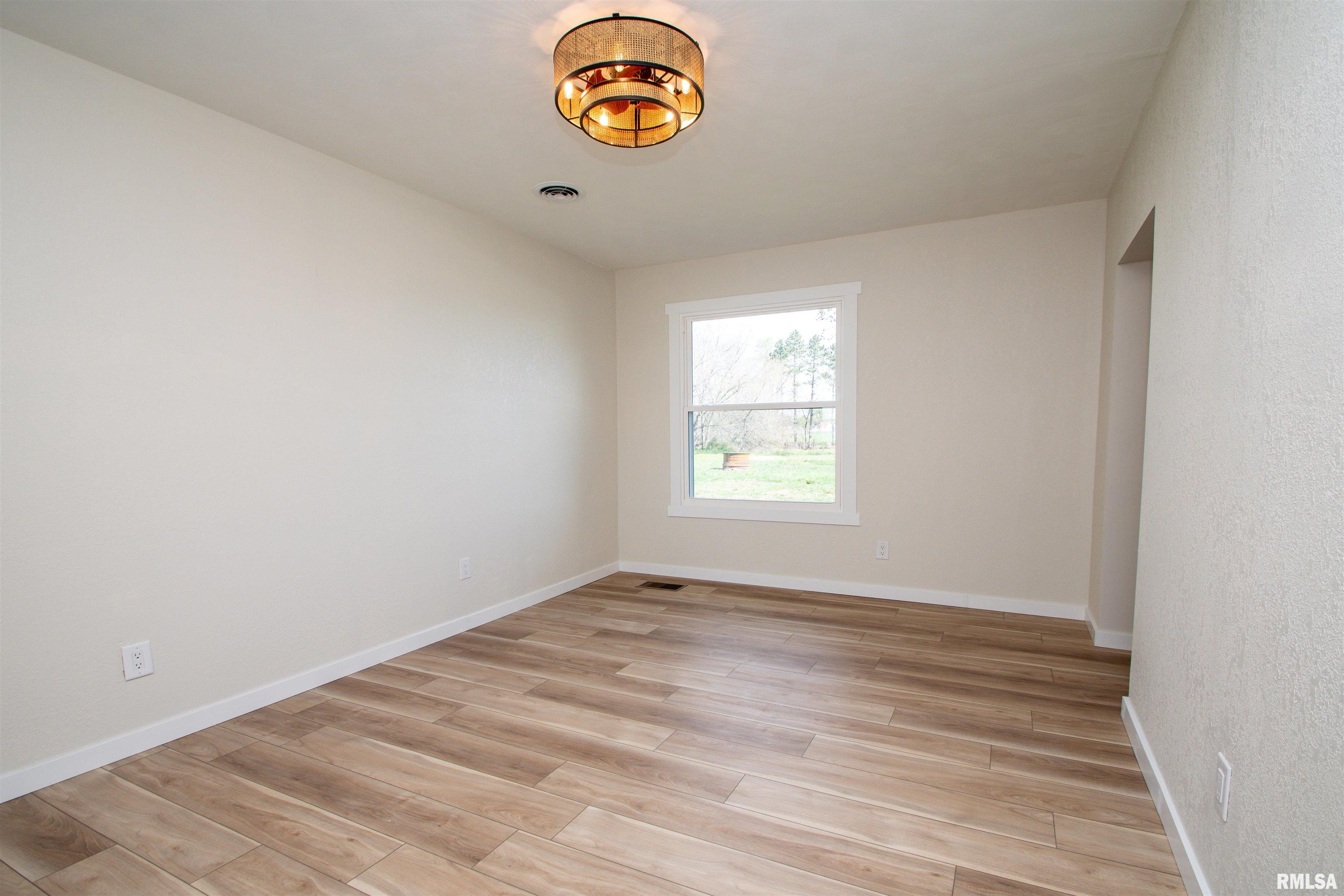5621 S Martin Weber Road, Glasford, Illinois image 42