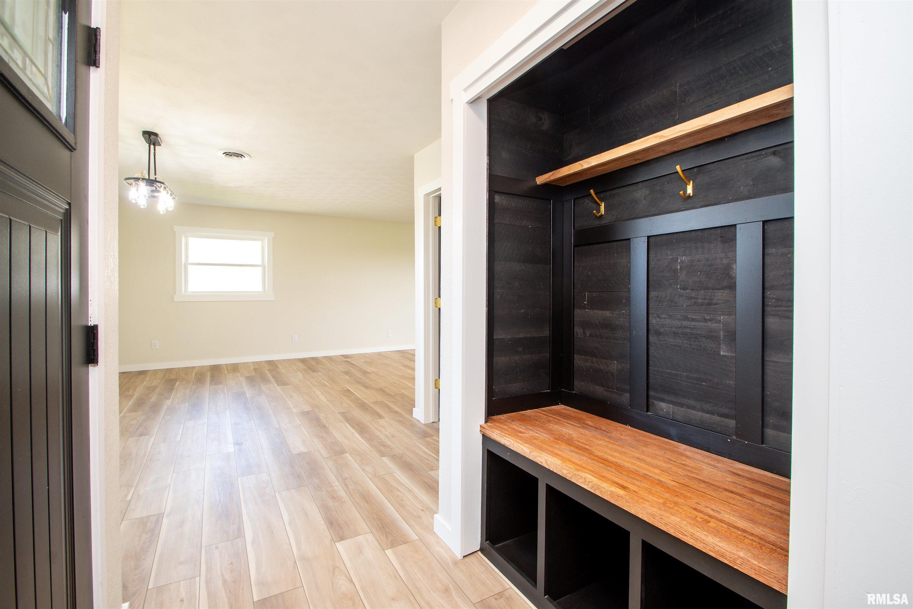 5621 S Martin Weber Road, Glasford, Illinois image 32