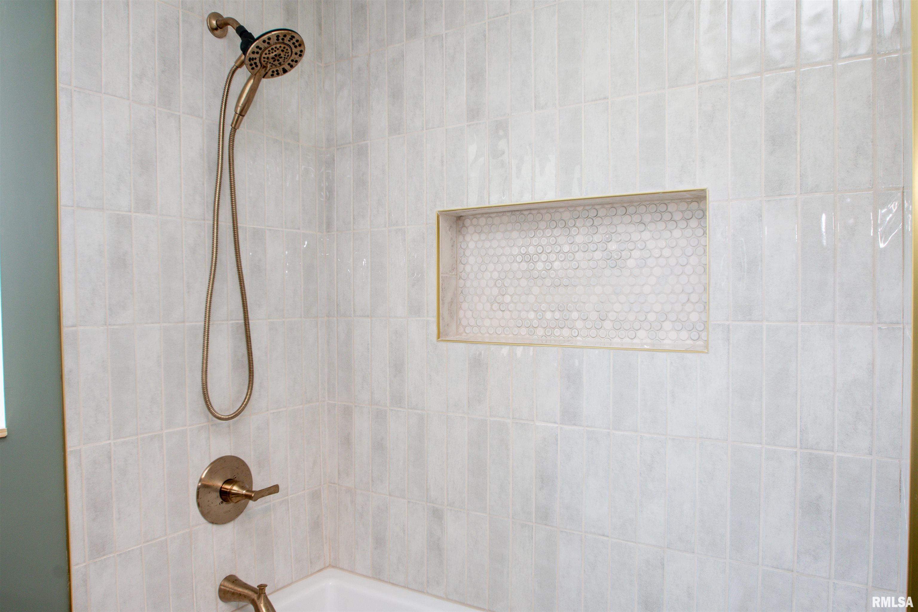 5621 S Martin Weber Road, Glasford, Illinois image 47