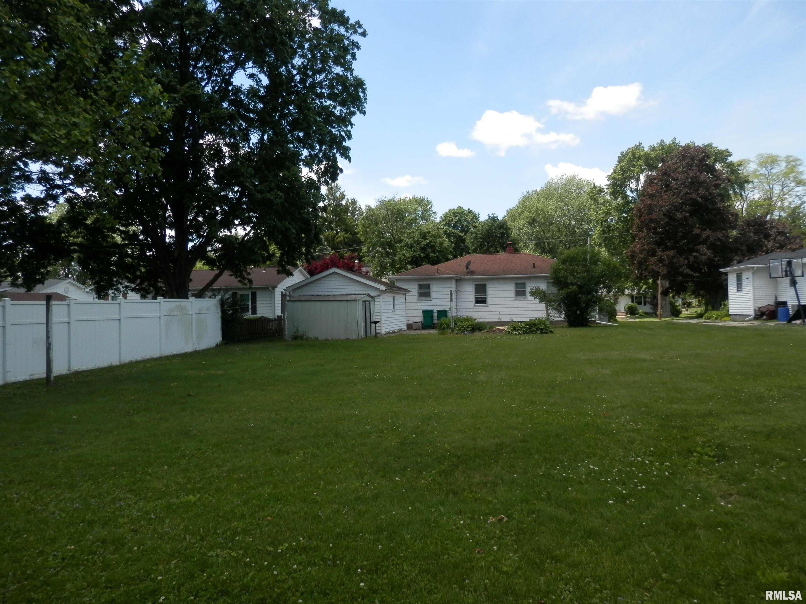 515 Franklin Avenue, Galesburg, Illinois image 25