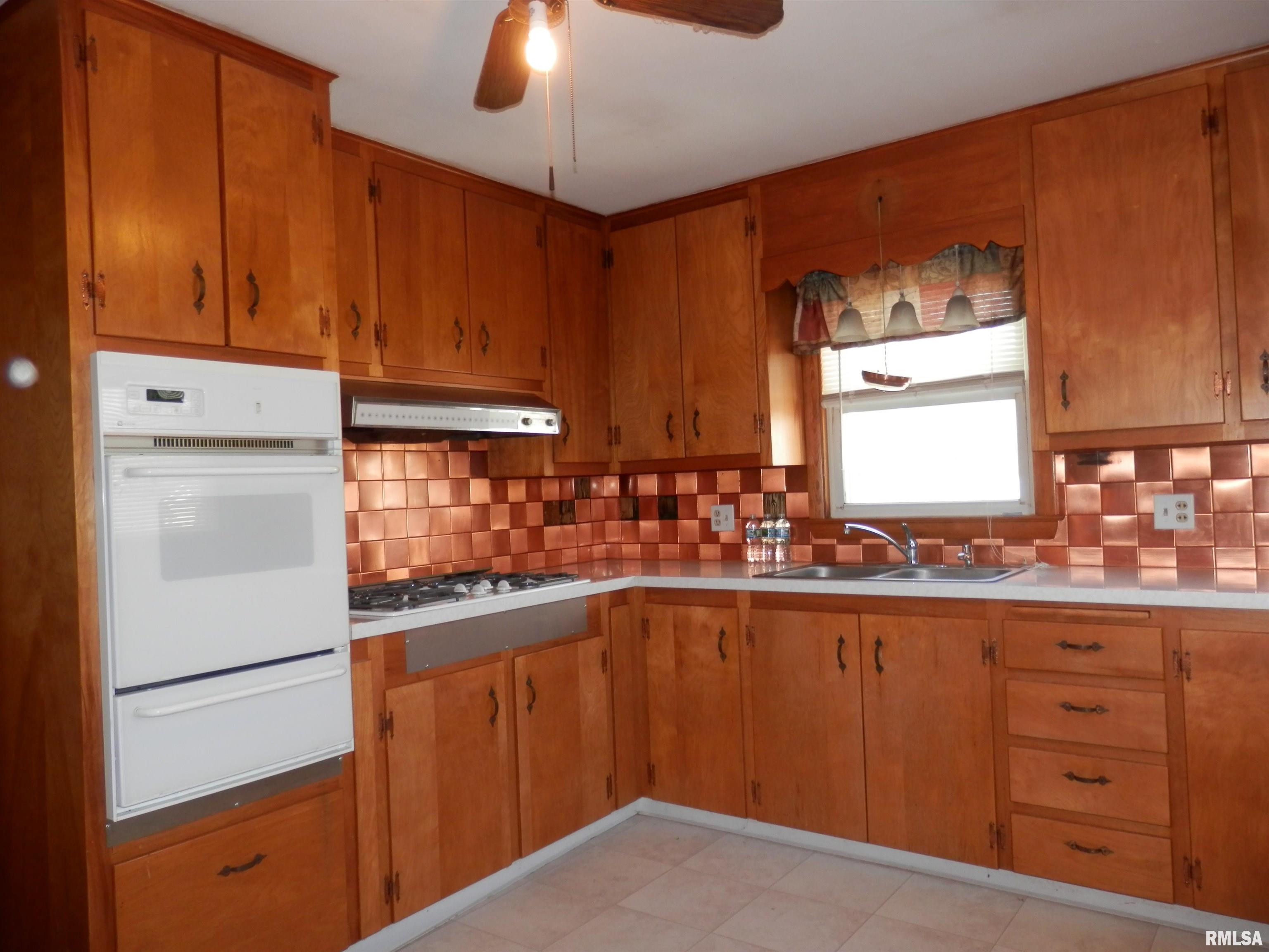 515 Franklin Avenue, Galesburg, Illinois image 15