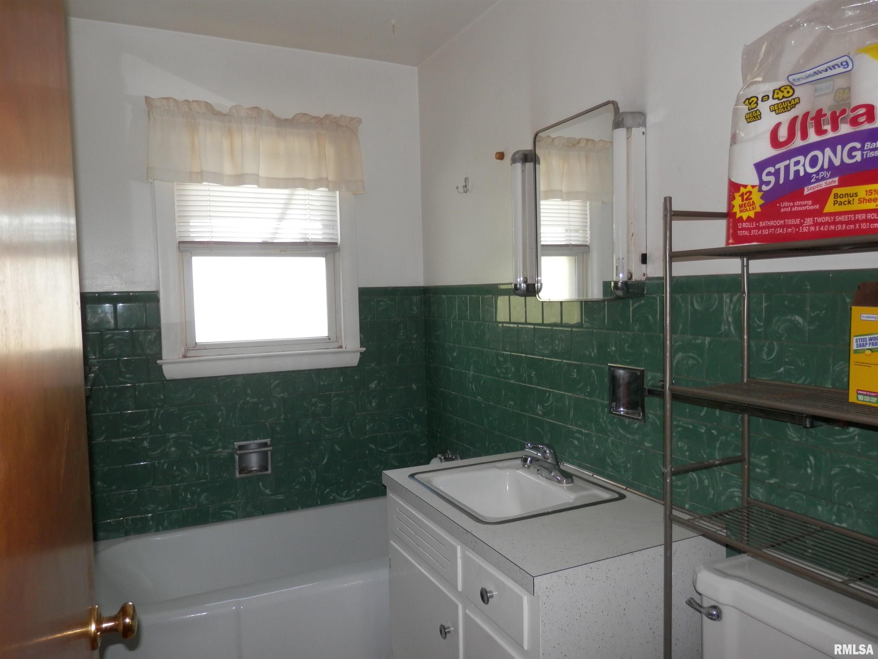 515 Franklin Avenue, Galesburg, Illinois image 21