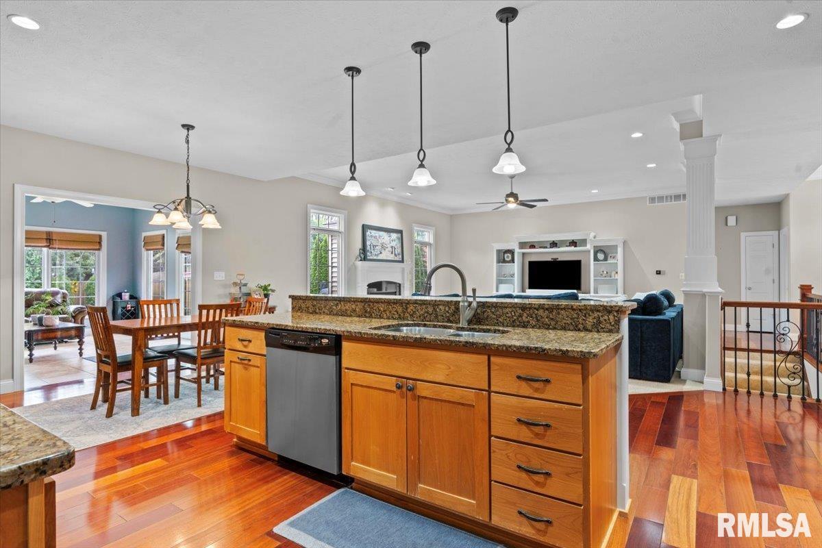 2228 W Laurel Street, Springfield, Illinois image 14