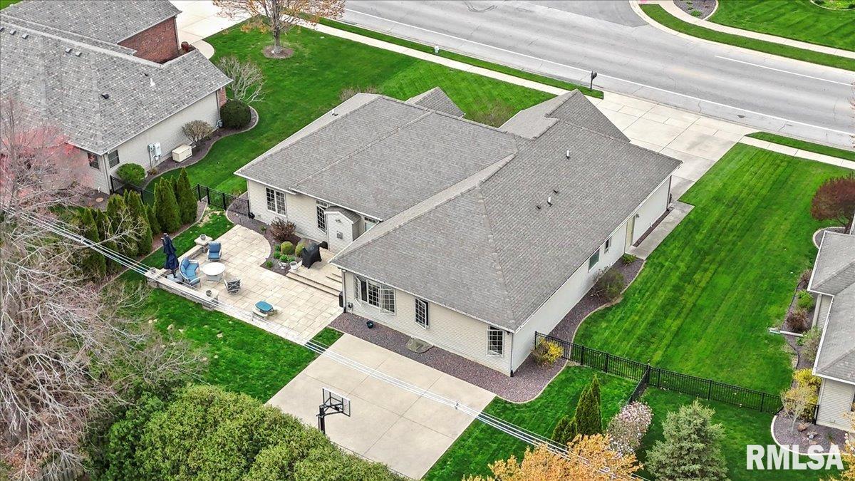 2228 W Laurel Street, Springfield, Illinois image 3