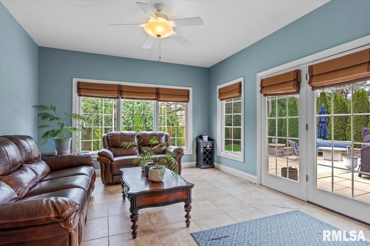 2228 W Laurel Street, Springfield, Illinois image 16