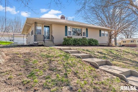 Homes For Sale - 2732 S Welch Avenue<br/> Sangamon County, Springfield, IL 62704