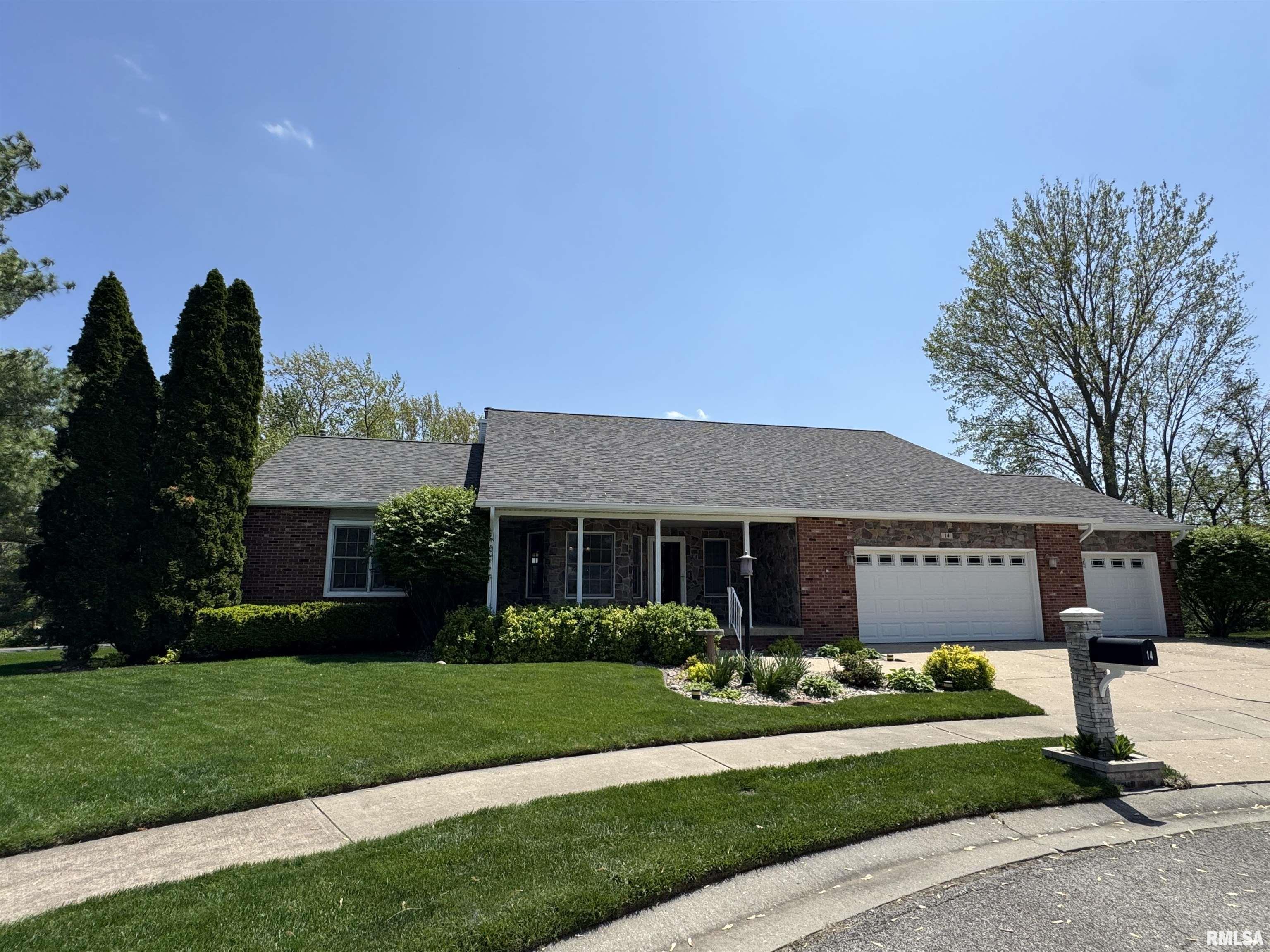 14 Abbey Court, Chatham, Illinois image 2
