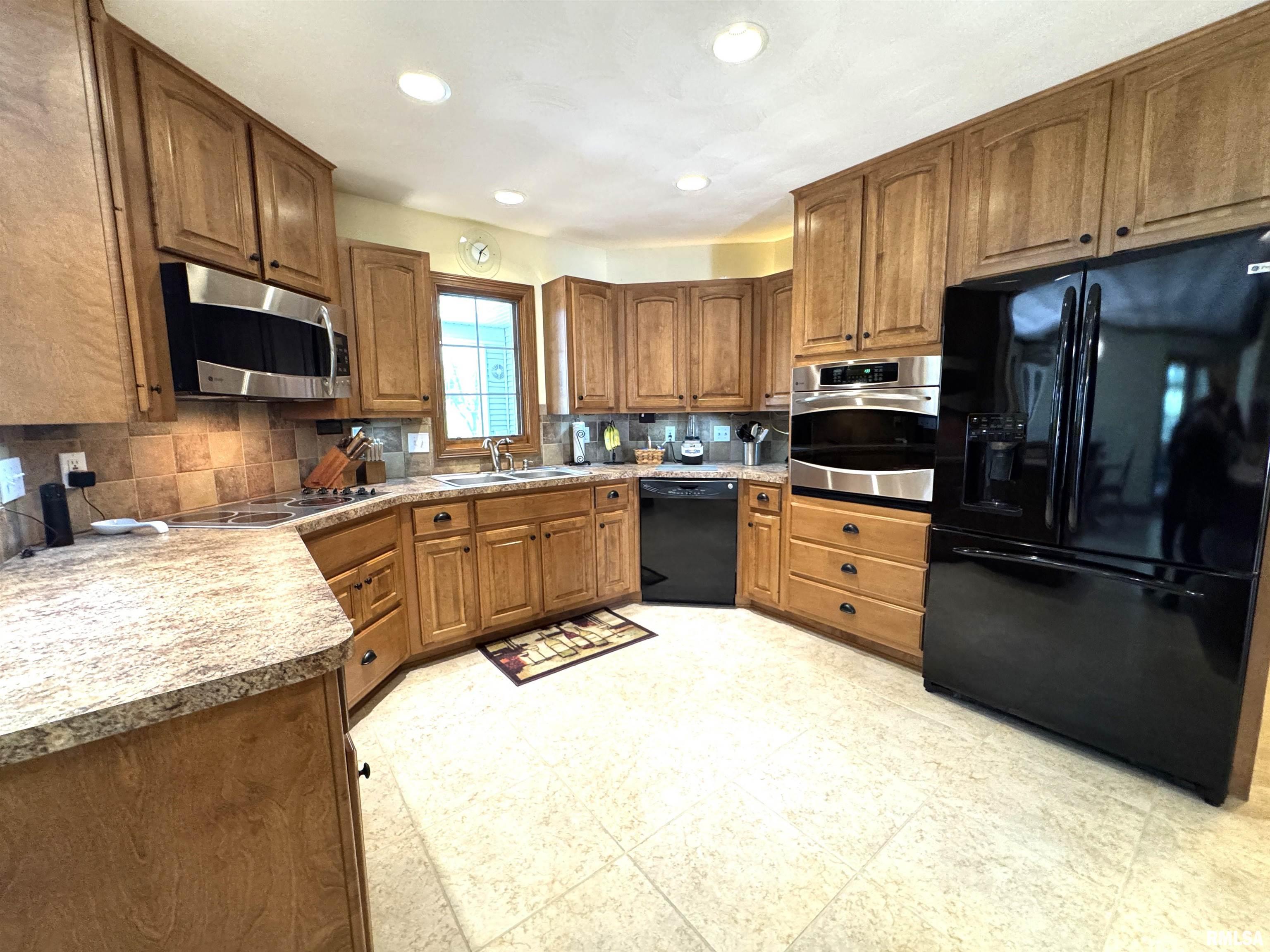 14 Abbey Court, Chatham, Illinois image 16
