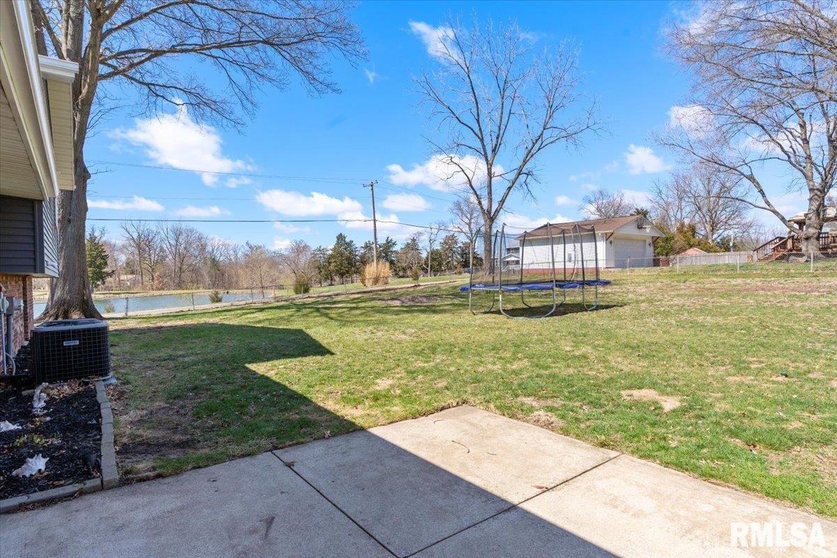 1 Holiday Lane, Riverton, Illinois image 33