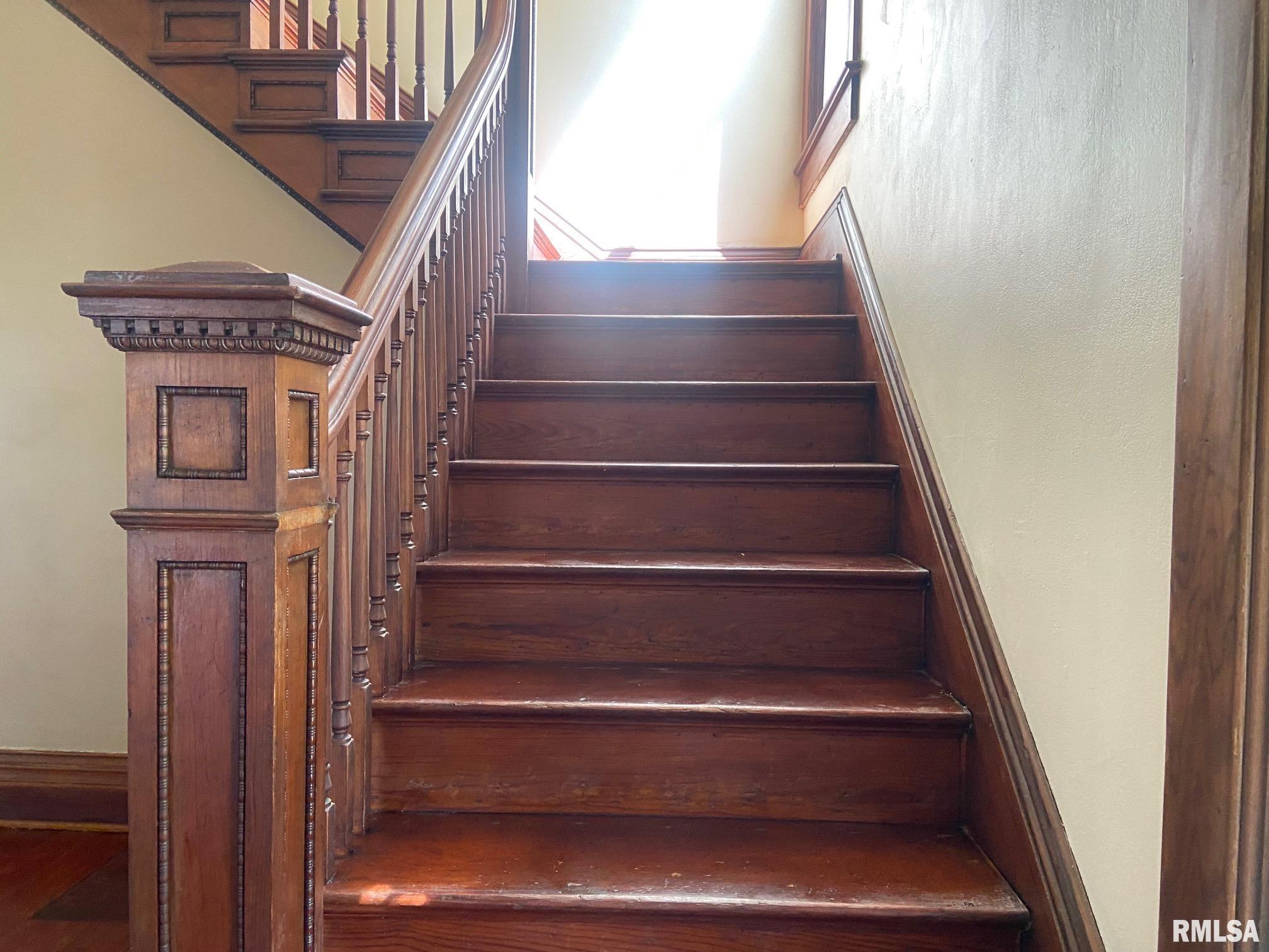 703 E Park Street, Taylorville, Illinois image 11