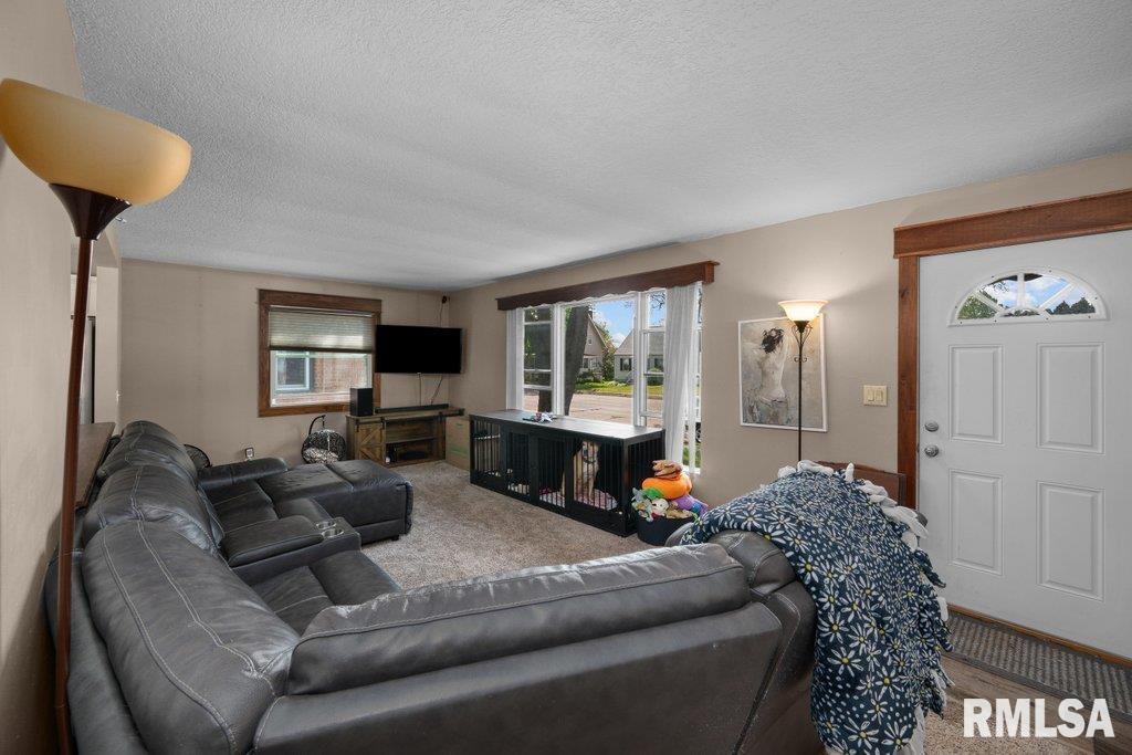 836 Grant Street, Bettendorf, Iowa image 5