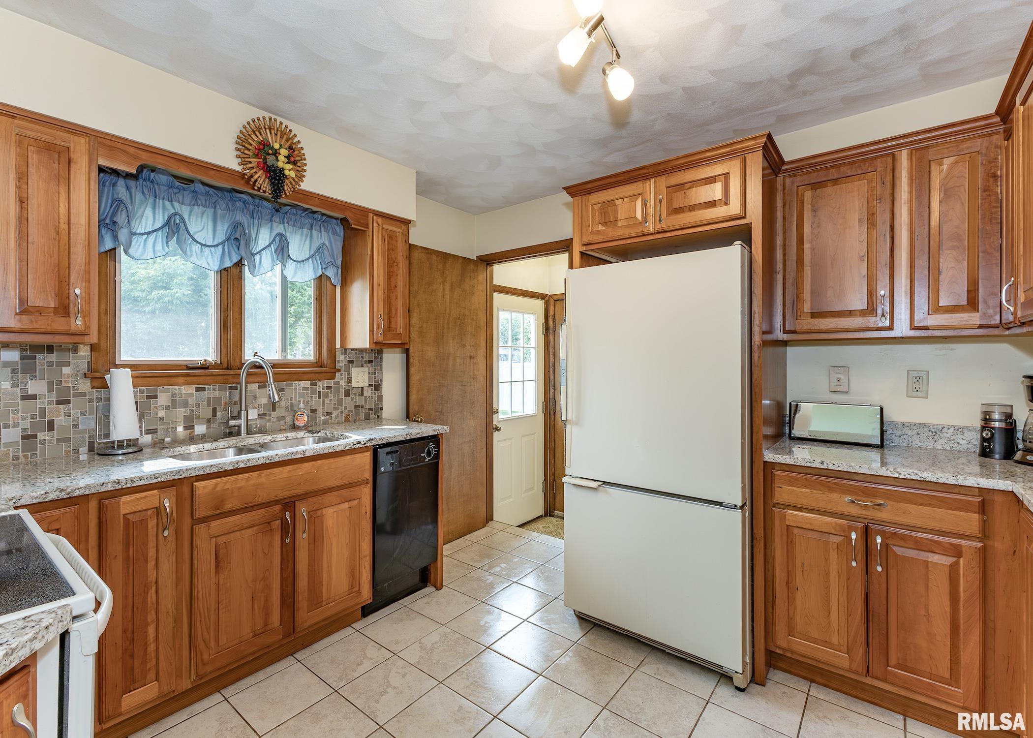 1523 7th Street, Orion, Illinois image 14