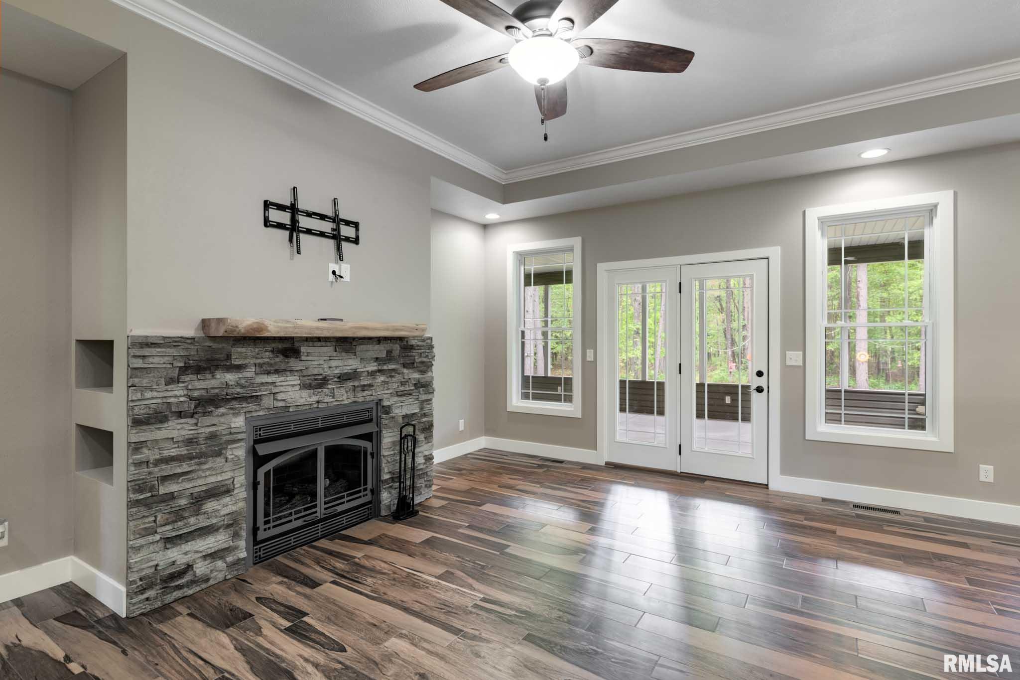 3972 Baptist Camp Road, Carterville, Illinois image 5