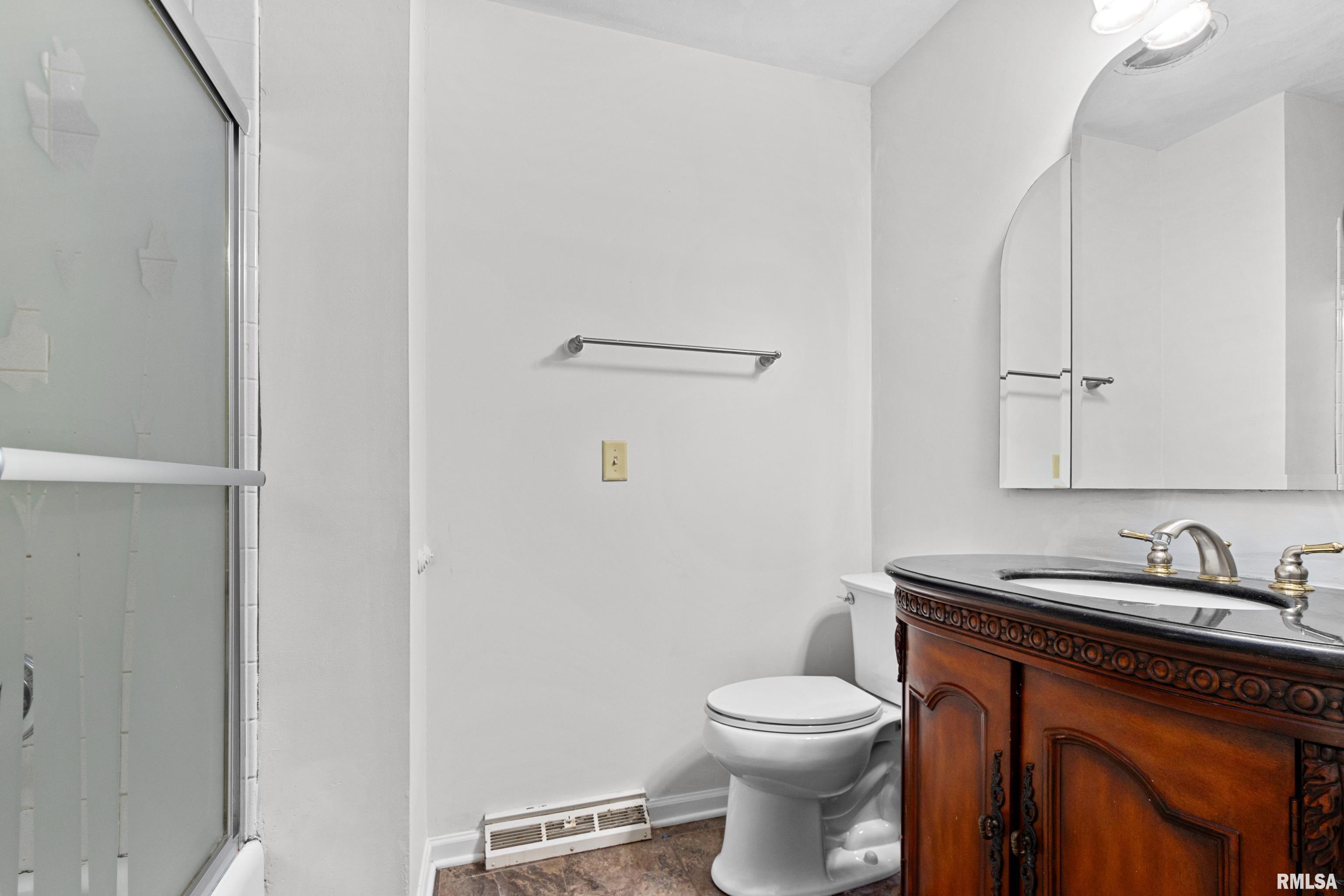 1811 W Latham Lane, Peoria, Illinois image 18