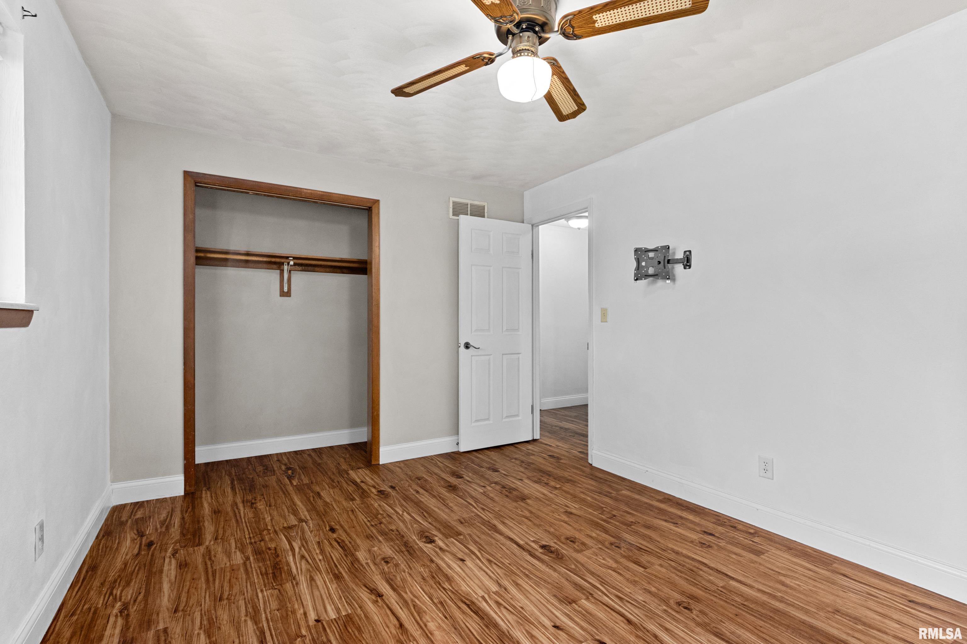 1811 W Latham Lane, Peoria, Illinois image 24