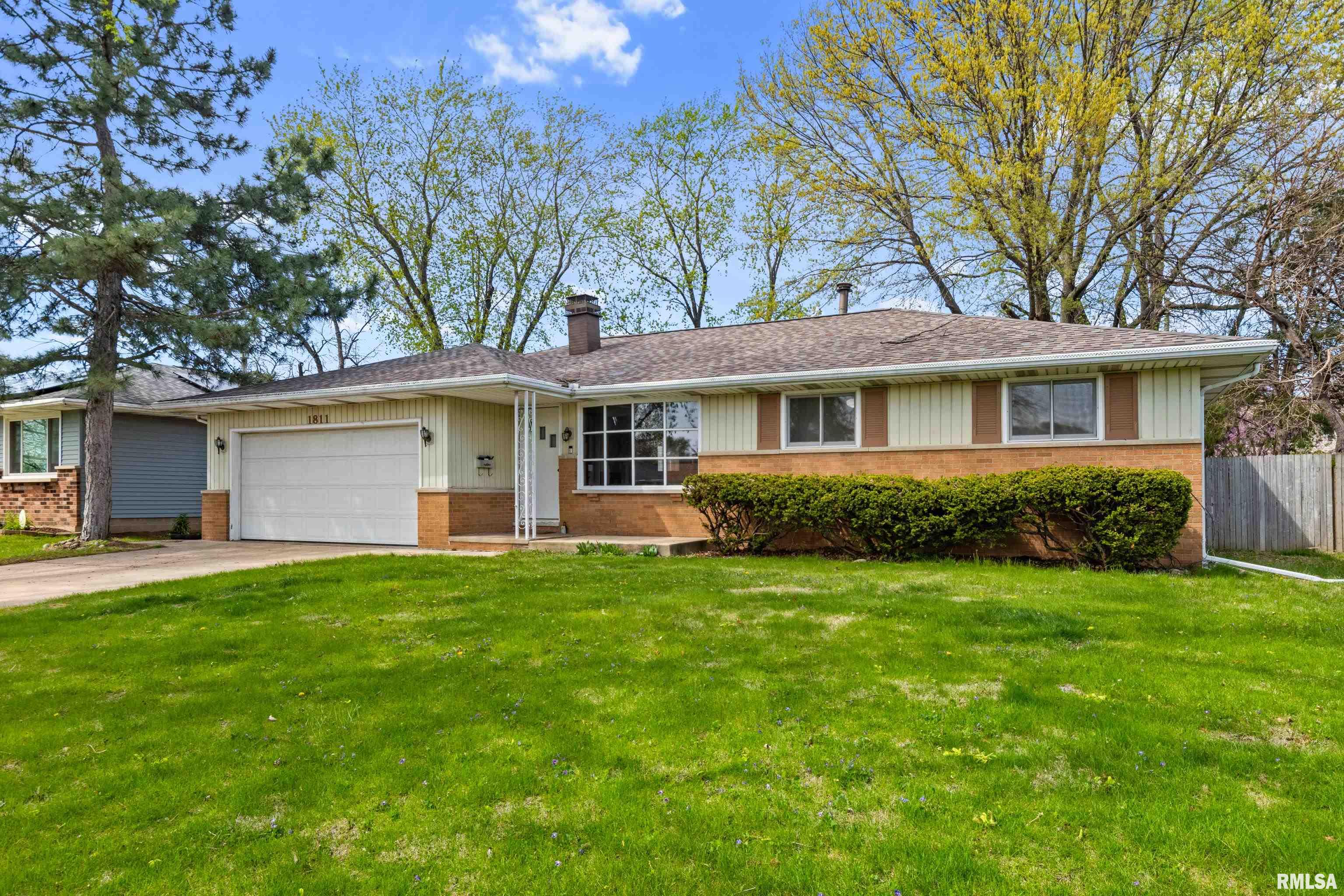 1811 W Latham Lane, Peoria, Illinois image 2