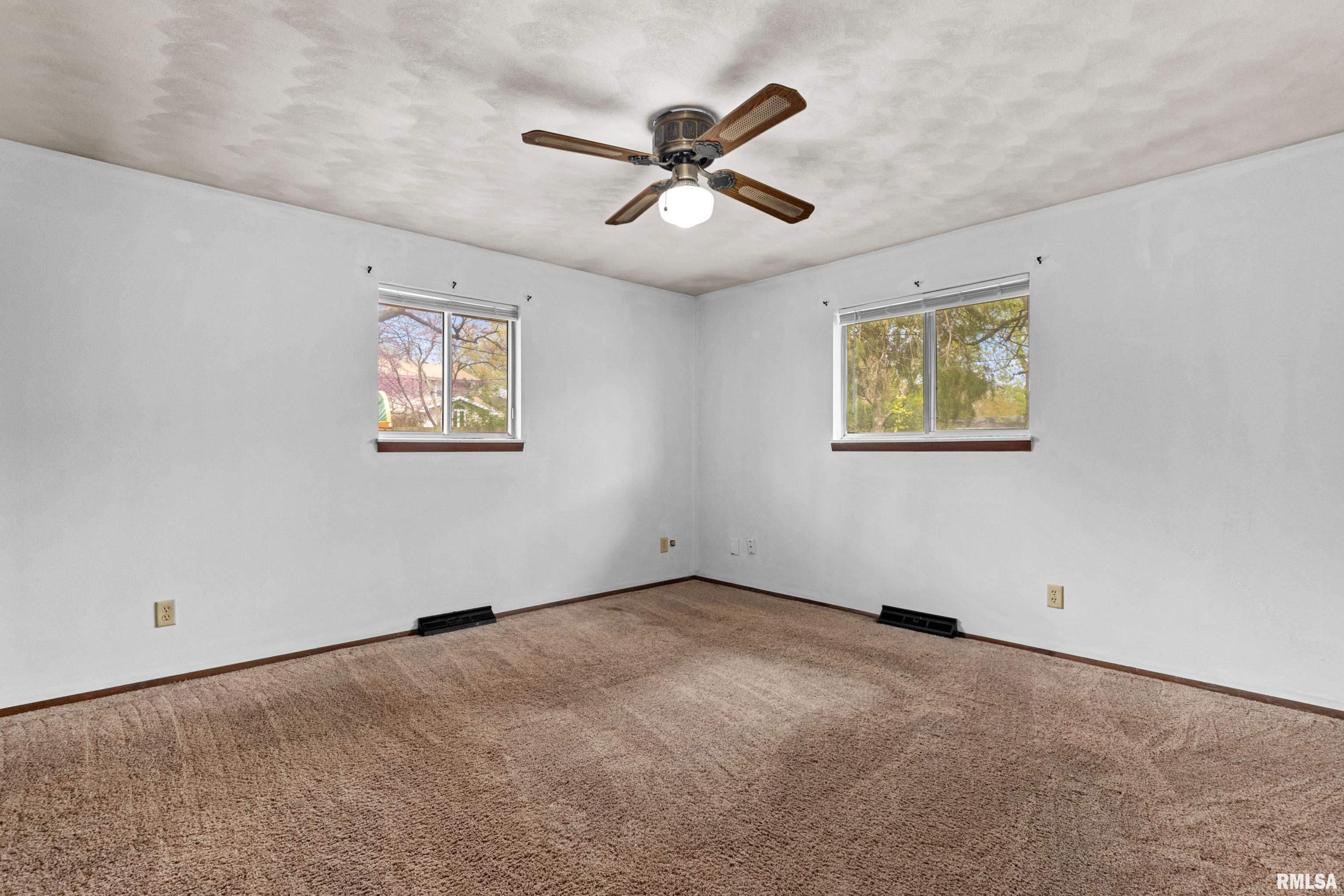 1811 W Latham Lane, Peoria, Illinois image 25