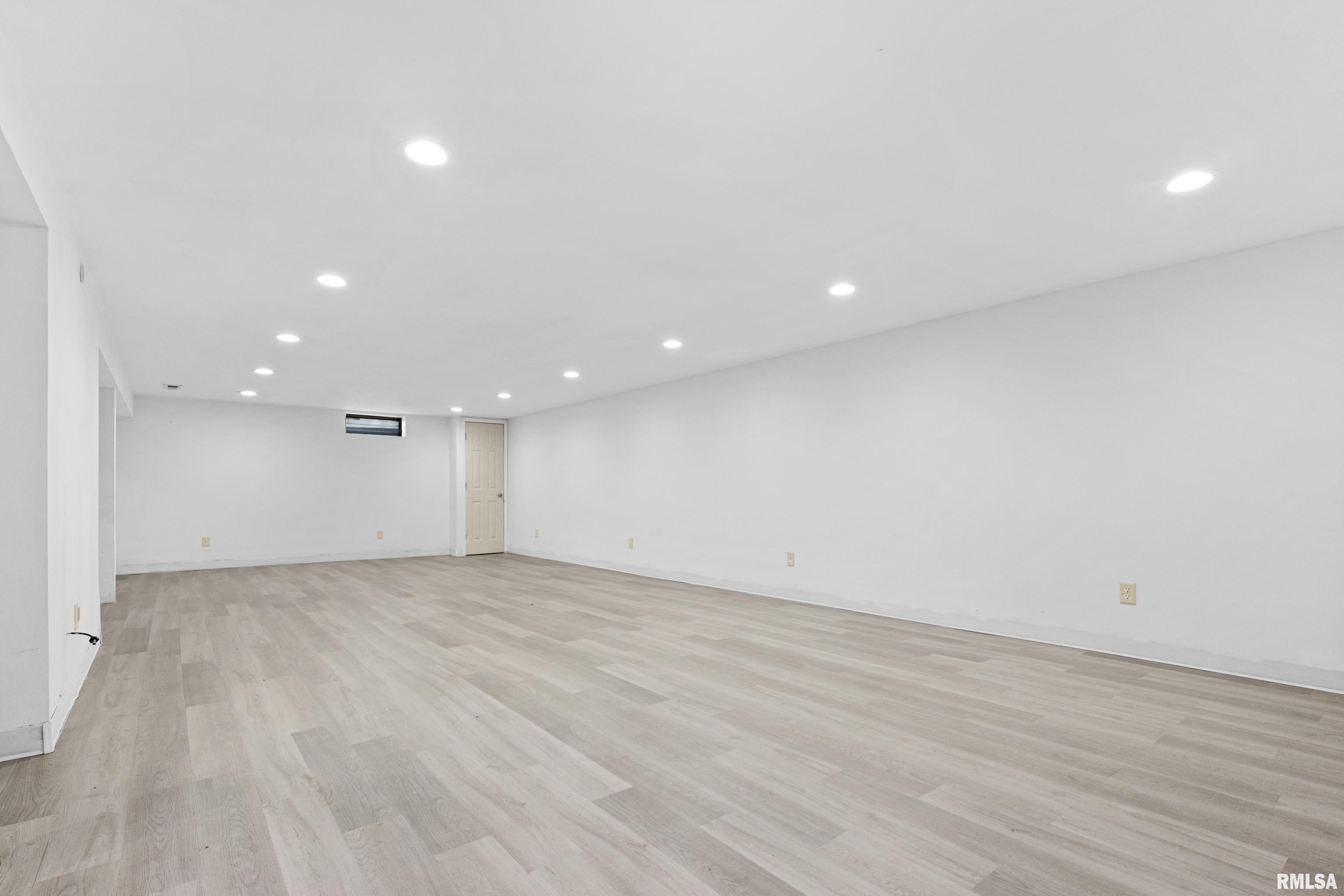 1811 W Latham Lane, Peoria, Illinois image 33