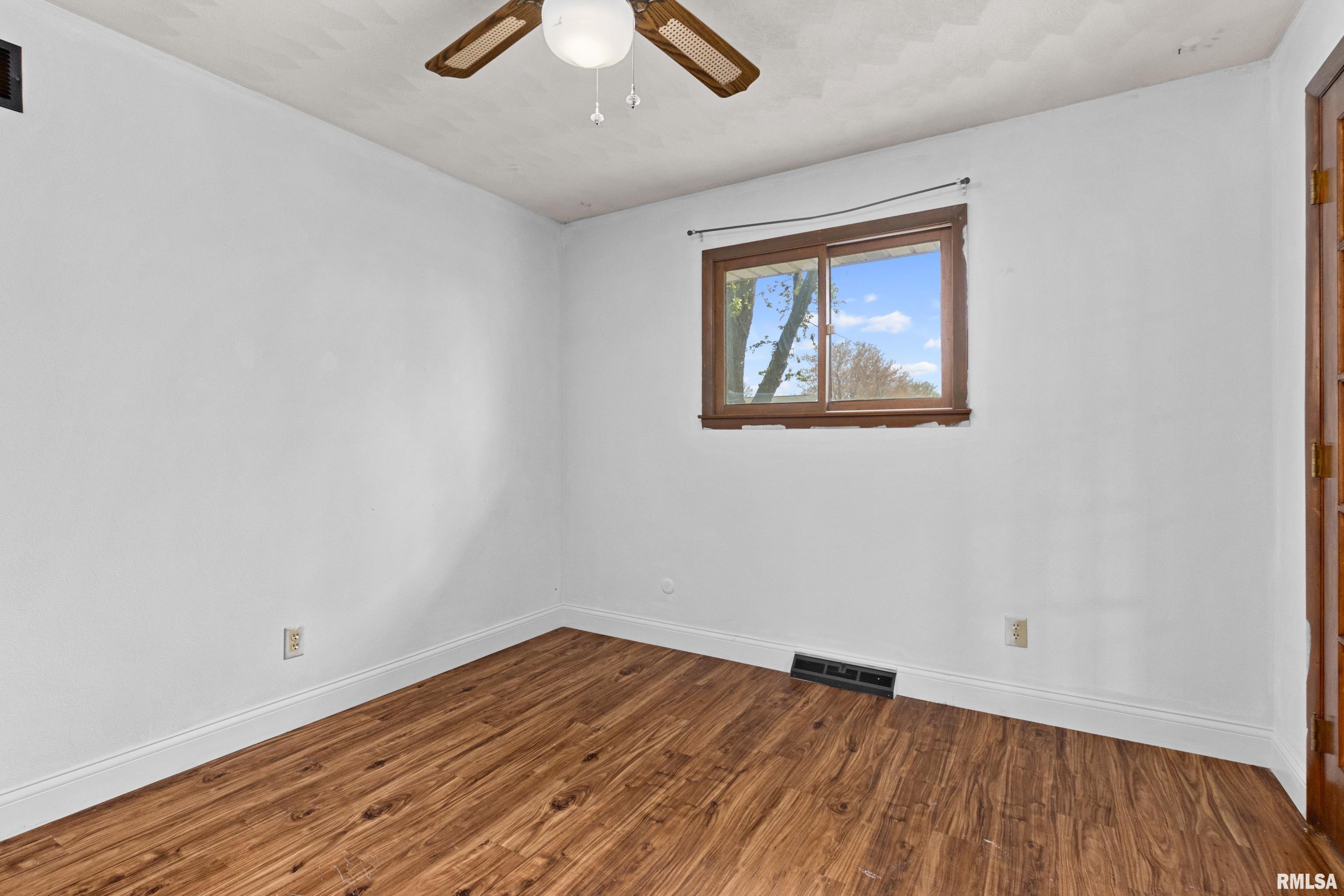 1811 W Latham Lane, Peoria, Illinois image 19