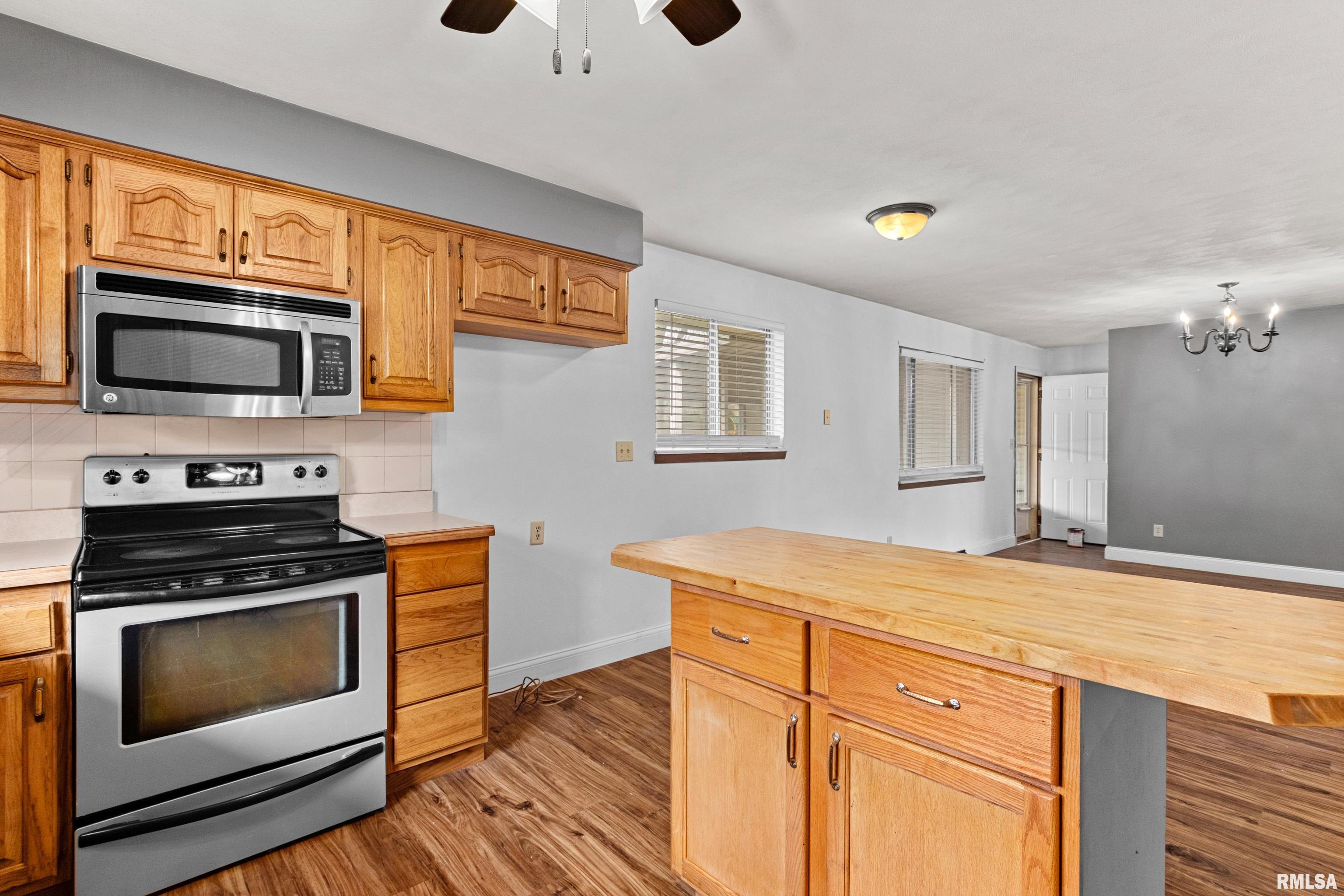 1811 W Latham Lane, Peoria, Illinois image 15