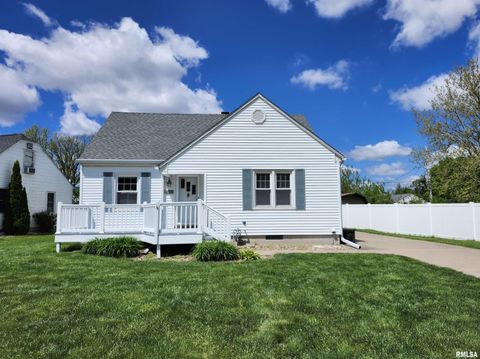 Photo of 413 S NELSON Avenue, Morton, IL 61550 (MLS # PA1266091)