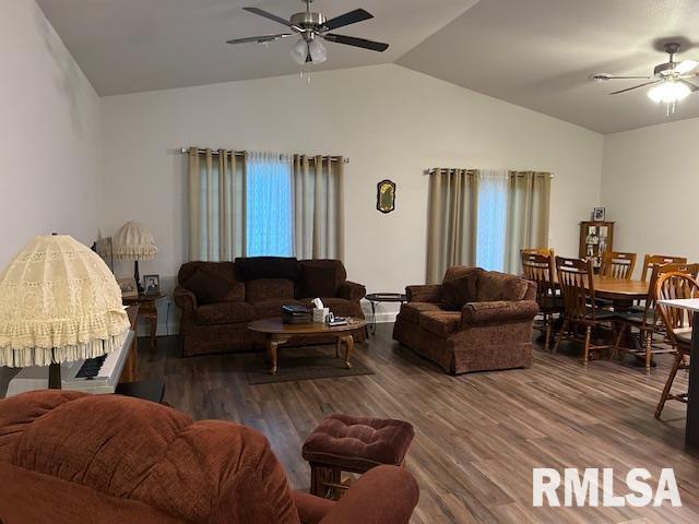 705 Savannah Avenue, Herrin, Illinois image 4