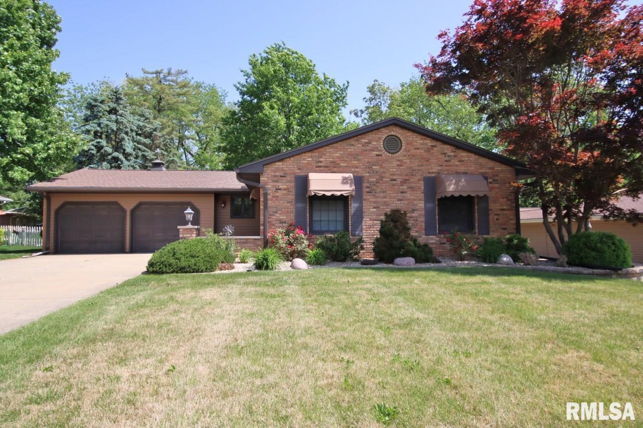 2 Gale Court, Pekin, Illinois image 2