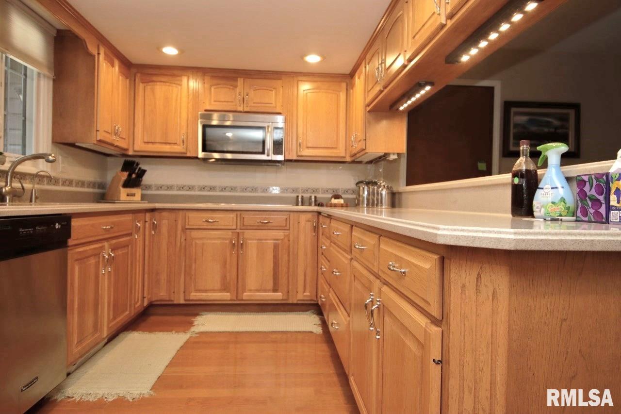 2 Gale Court, Pekin, Illinois image 19