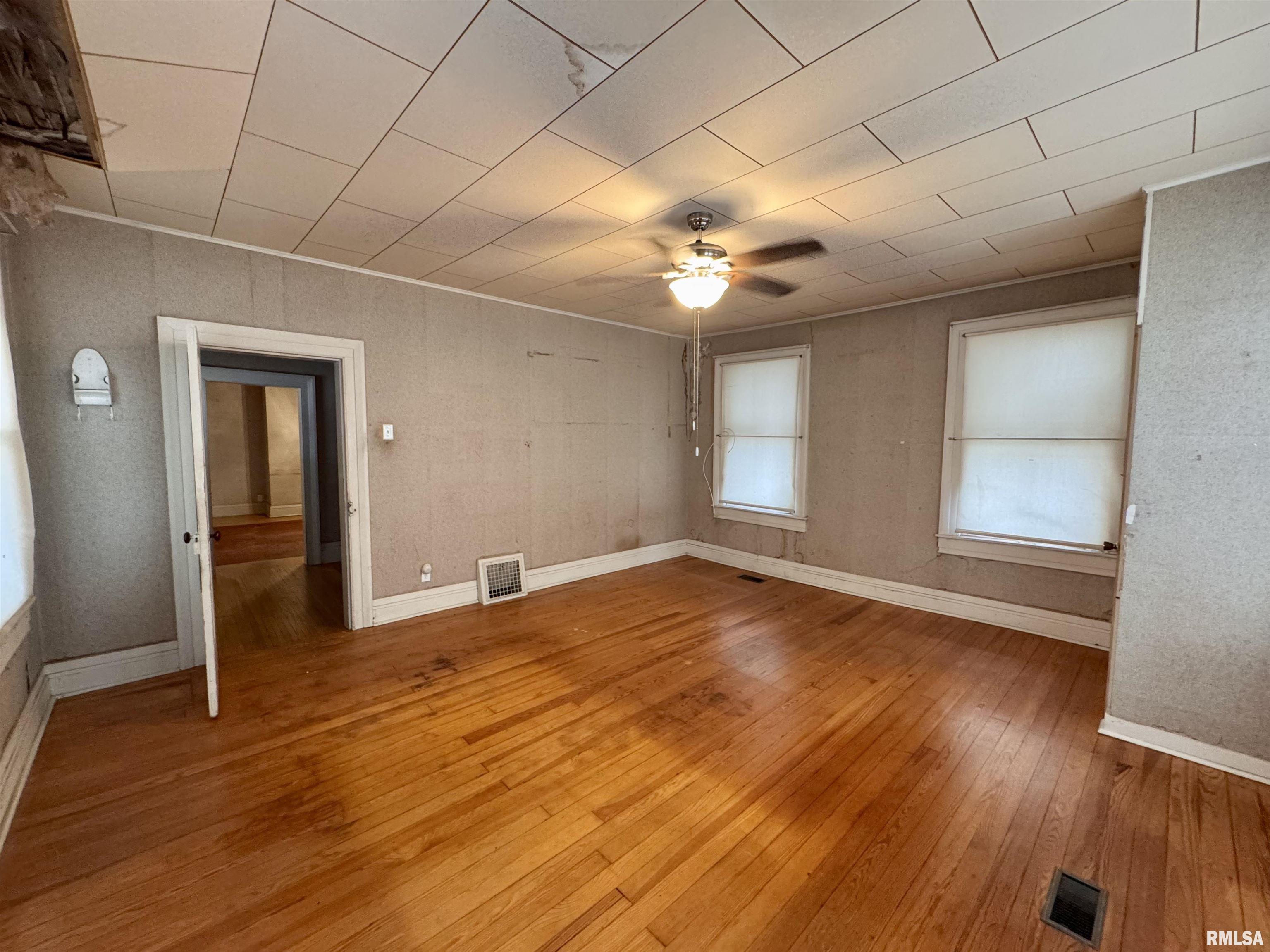 727 E Jackson Street, Macomb, Illinois image 10