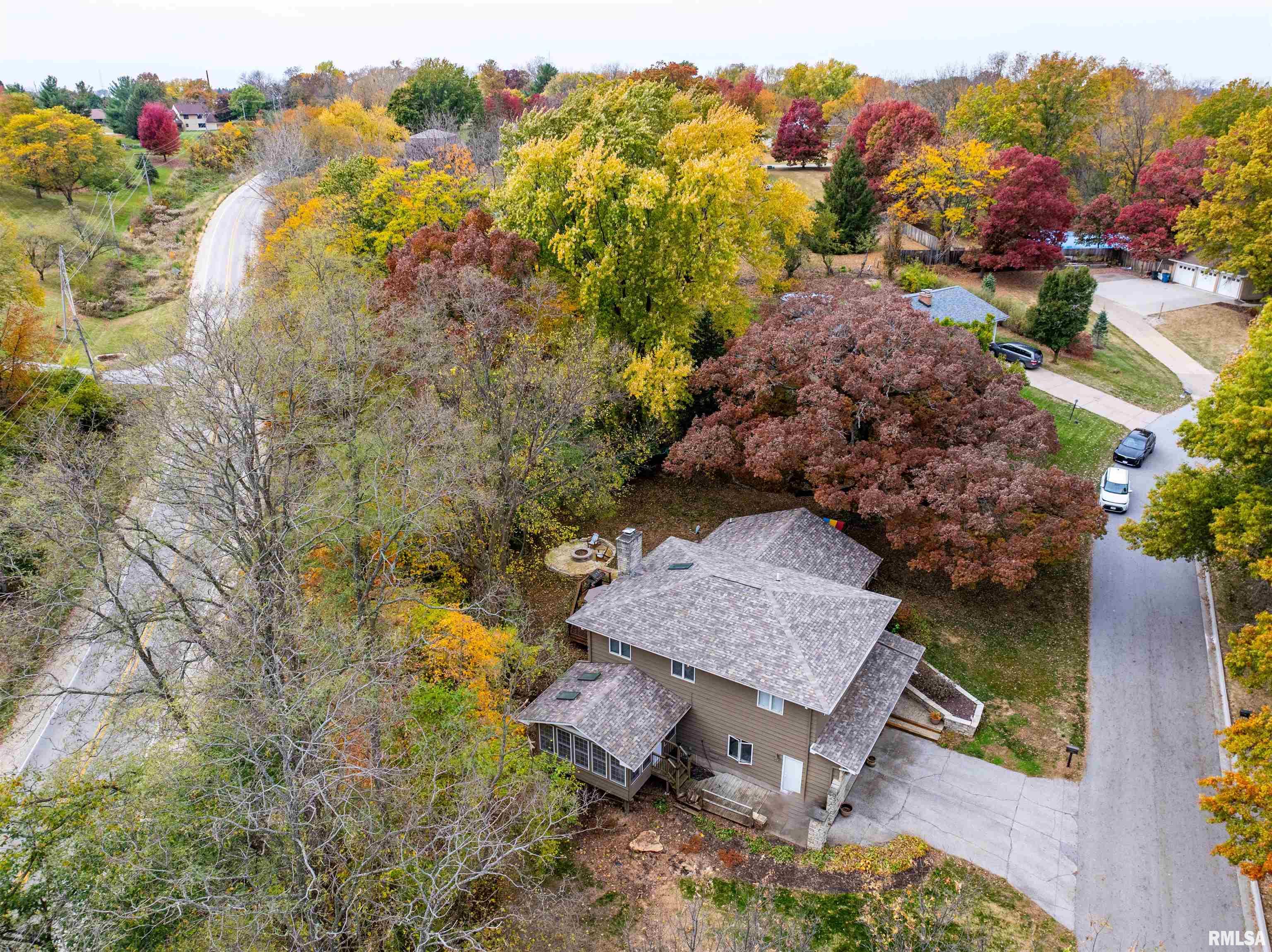 1 Brown Court, Bettendorf, Iowa image 35