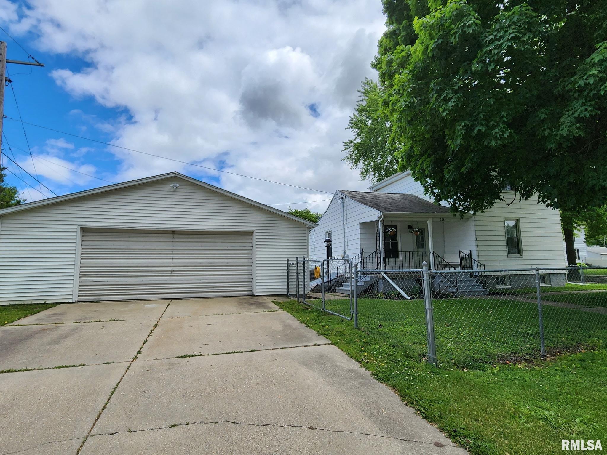228 4th Street, Lincoln, Illinois image 39