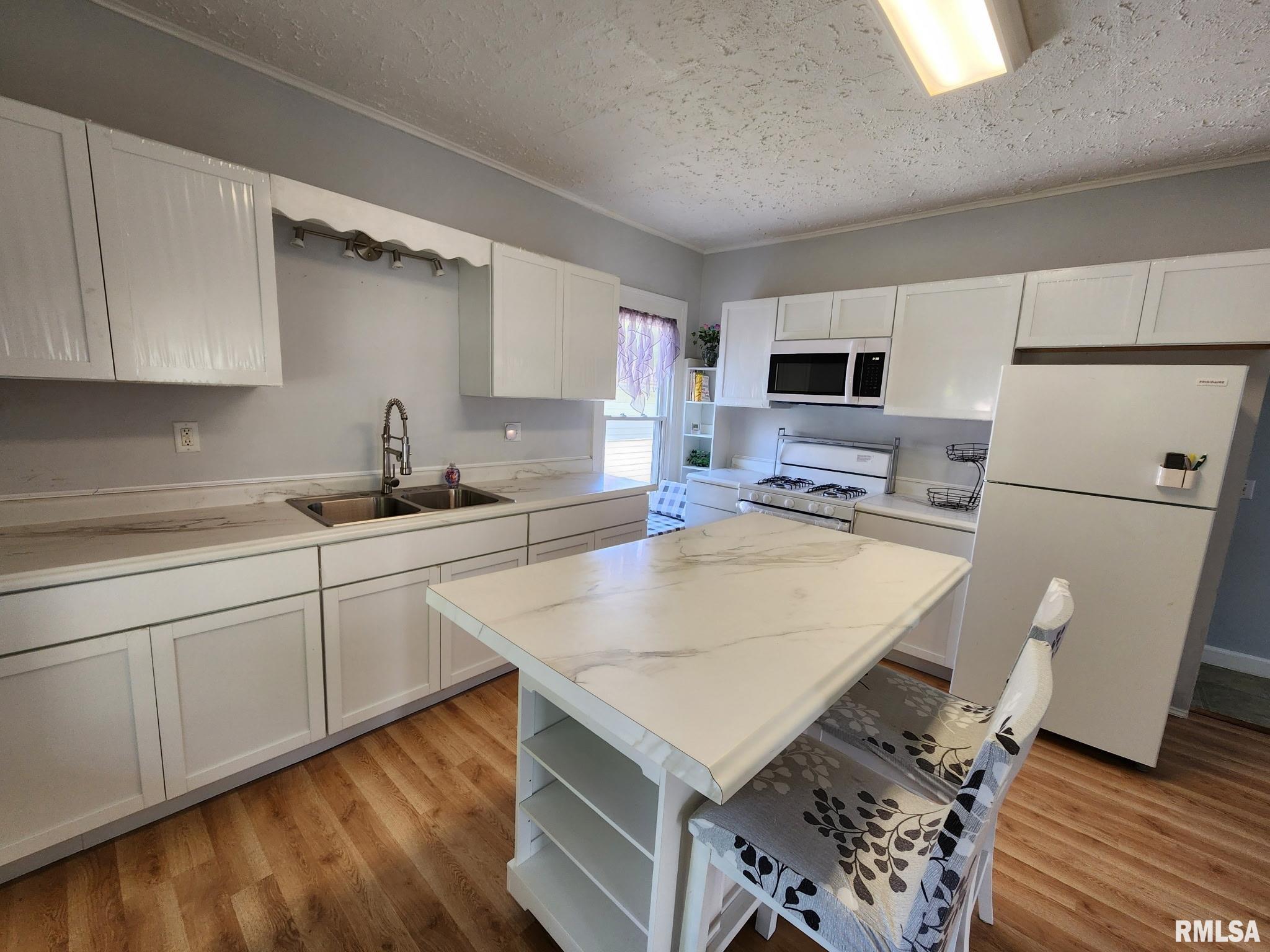 228 4th Street, Lincoln, Illinois image 9