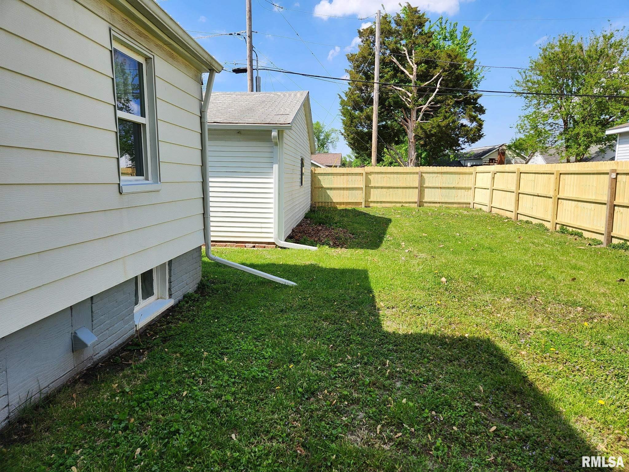228 4th Street, Lincoln, Illinois image 37