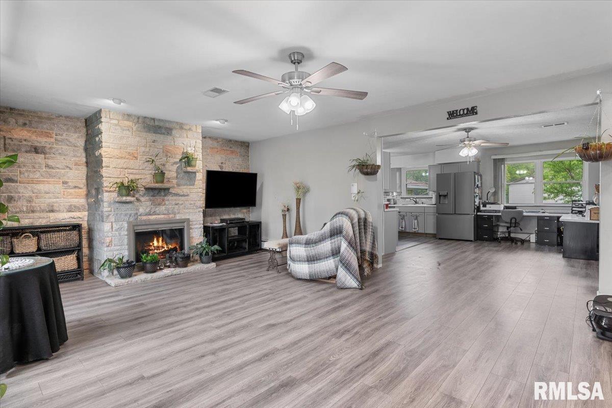 2491 W Washington Street, Springfield, Illinois image 3