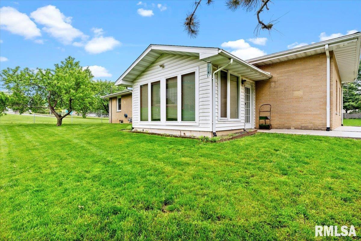 2491 W Washington Street, Springfield, Illinois image 30