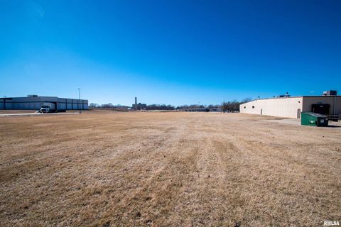 Vacant Land For Sale - 1815 Riverway Drive<br/> Tazewell County, Pekin, IL 61554